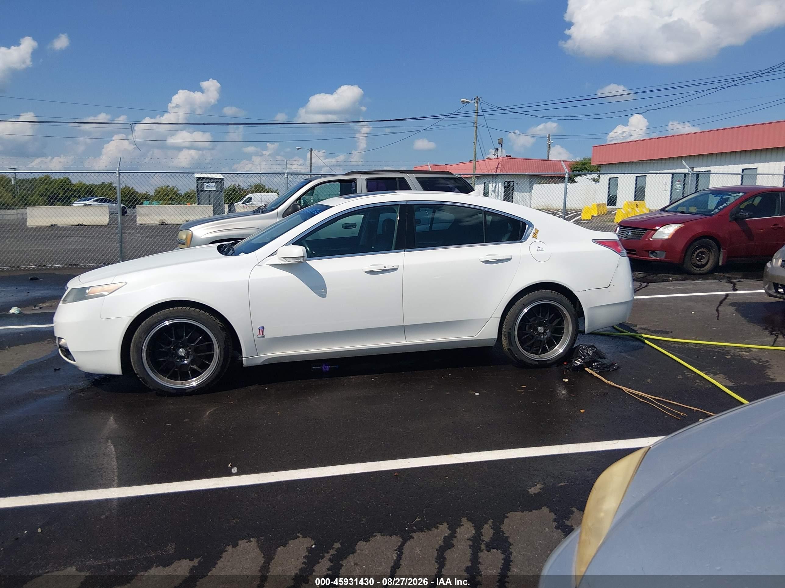 2013 Acura Tl 3.5 White vin: 19UUA8F5XDA006535
