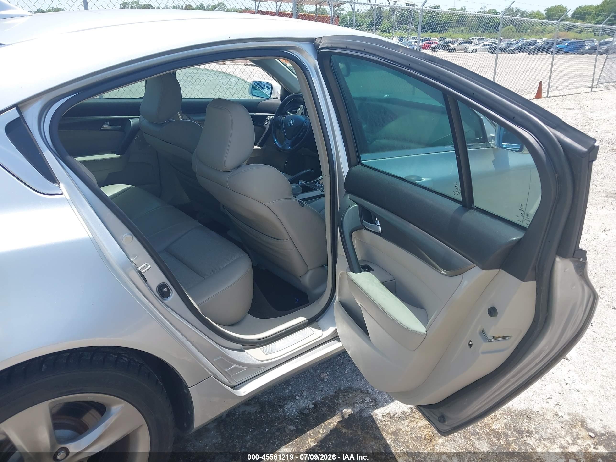 2014 Acura Tl 3.5 Silver vin: 19UUA8F71EA001792