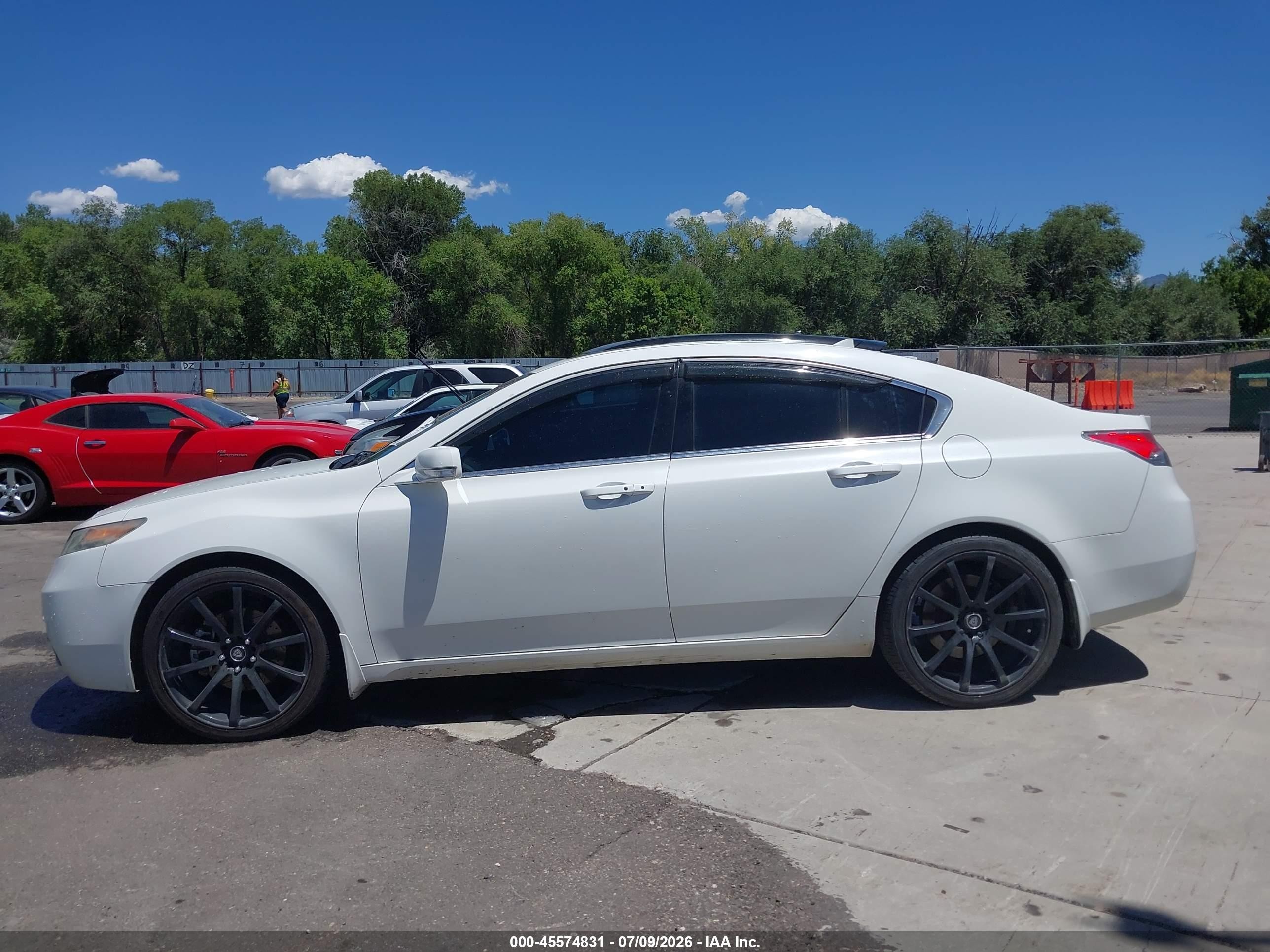 2012 Acura Tl 3.5 White vin: 19UUA8F74CA023668