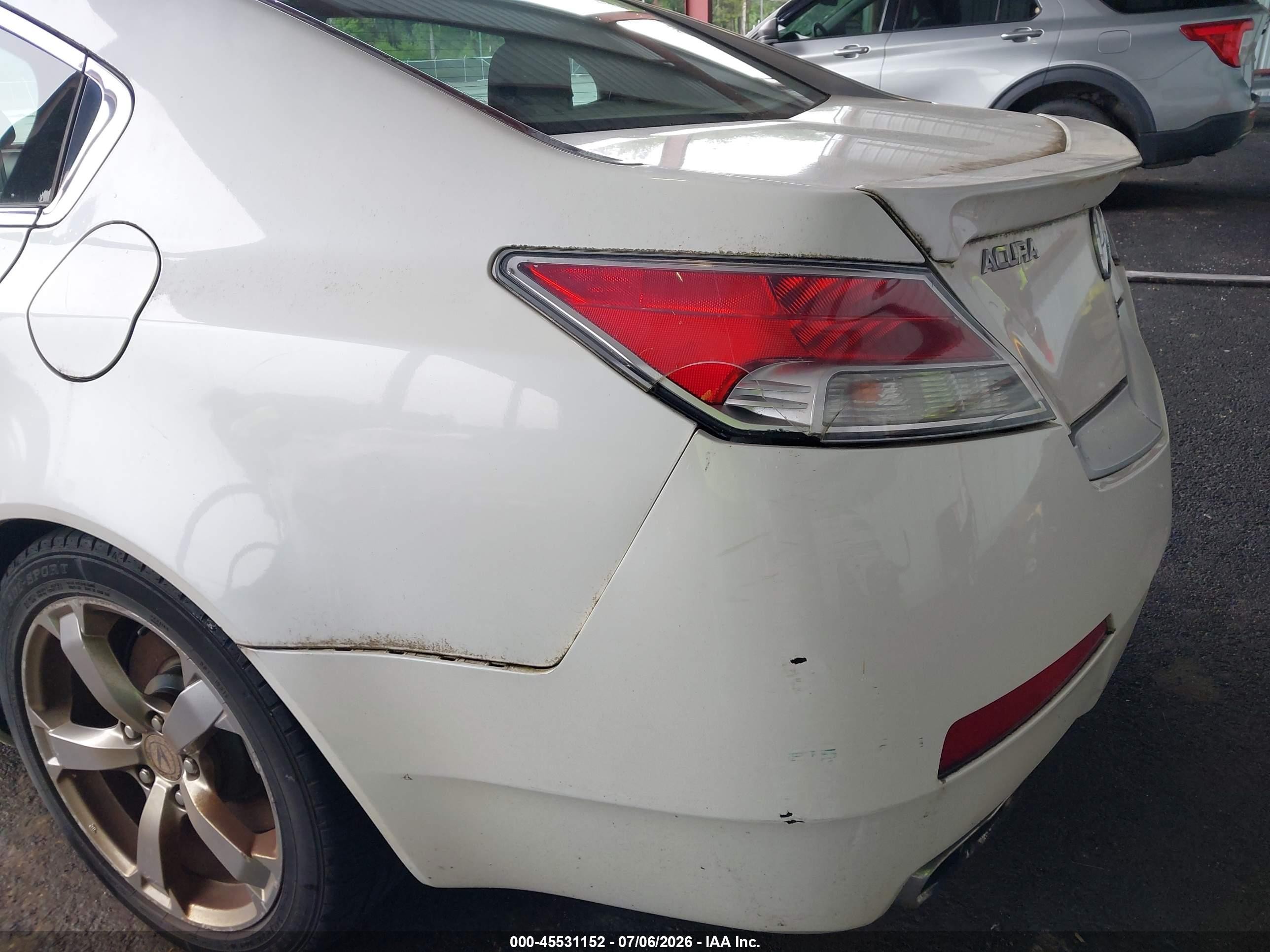 2009 Acura Tl 3.7 White vin: 19UUA96569A006738