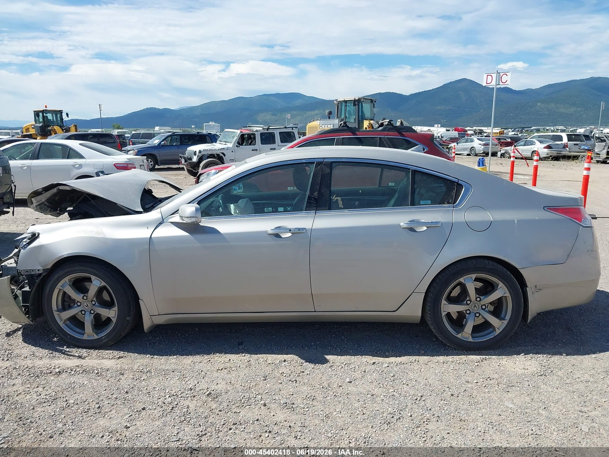 2009 Acura Tl 3.7 Silver vin: 19UUA96589A004344