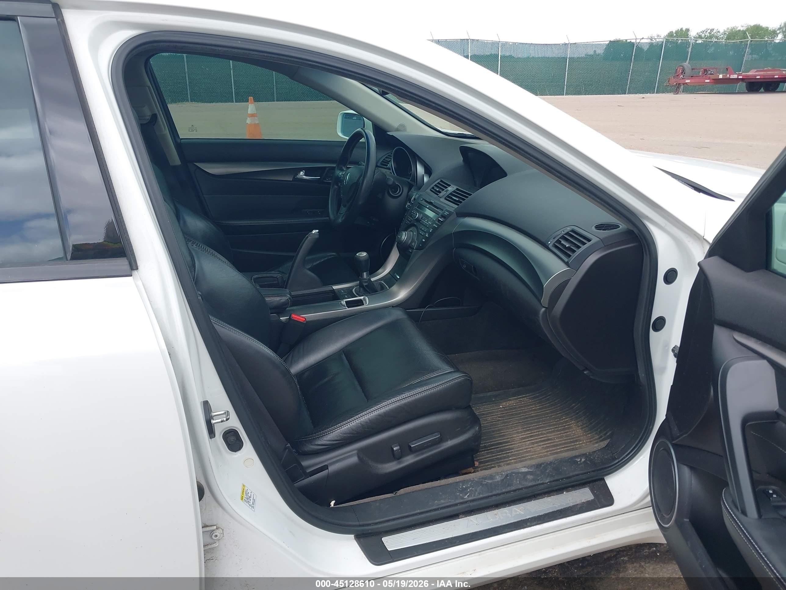 2013 Acura Tl 3.7 White vin: 19UUA9E52DA005645