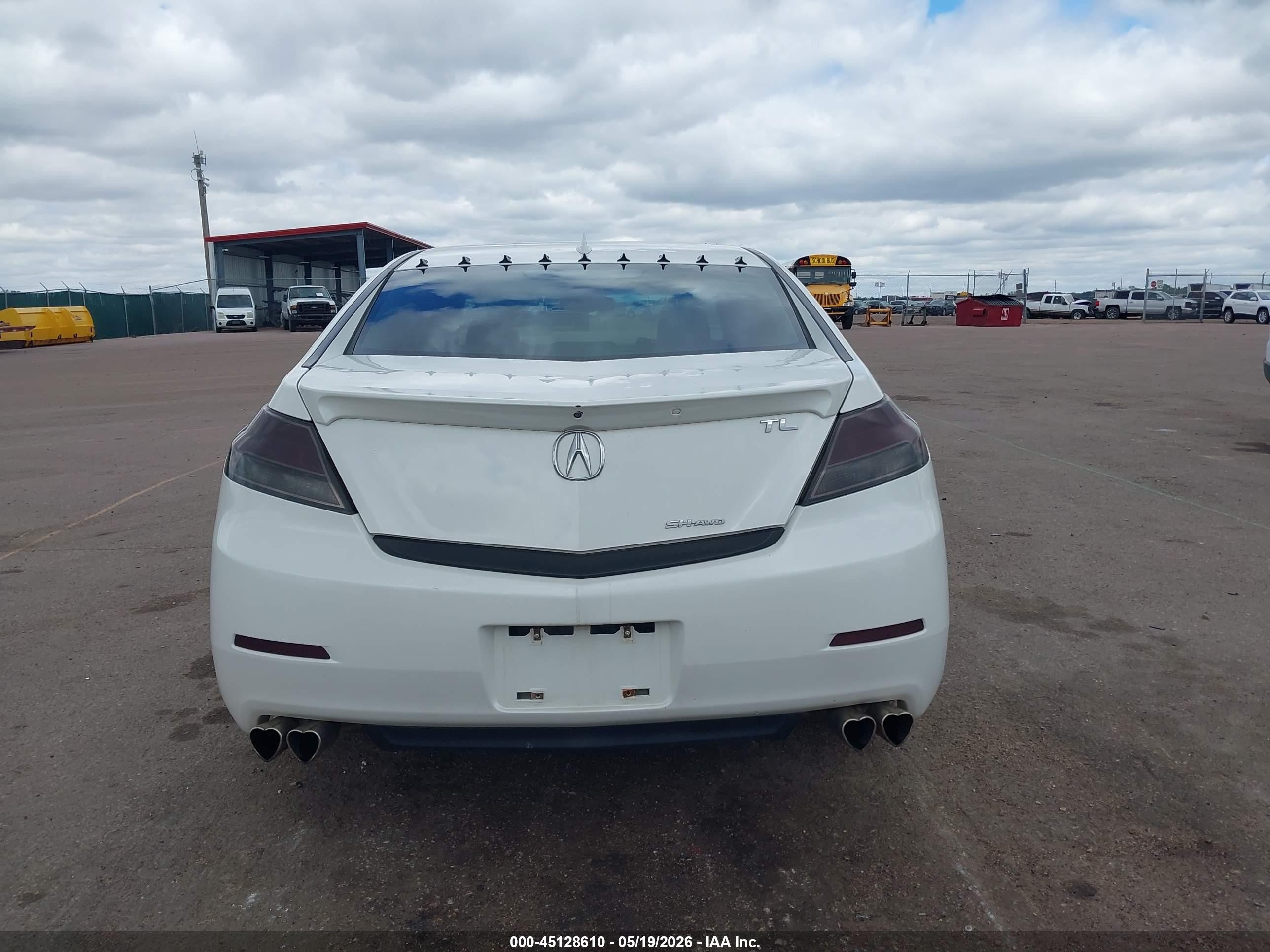 2013 Acura Tl 3.7 White vin: 19UUA9E52DA005645