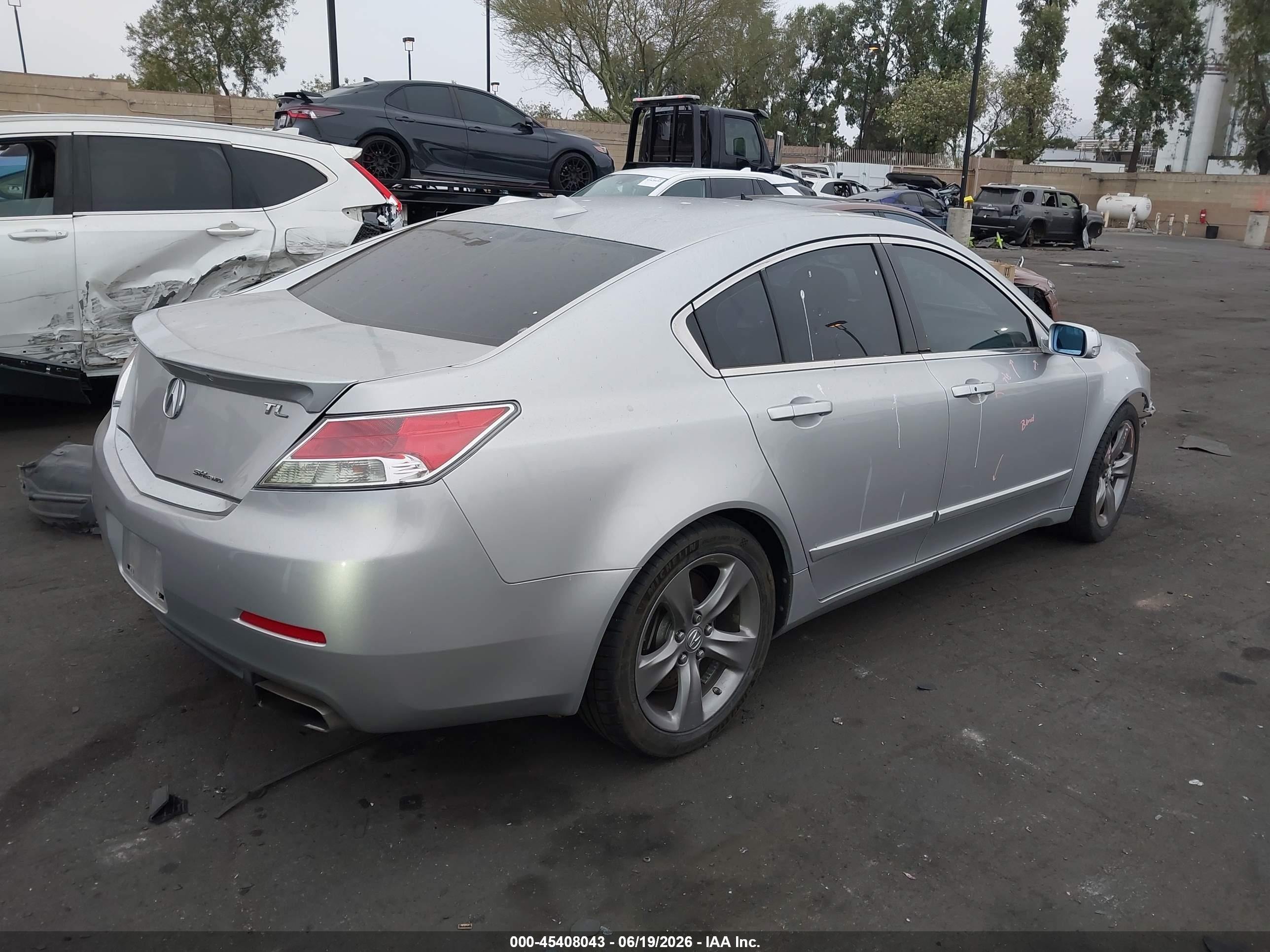 2013 Acura Tl 3.7 Silver vin: 19UUA9E54DA004545