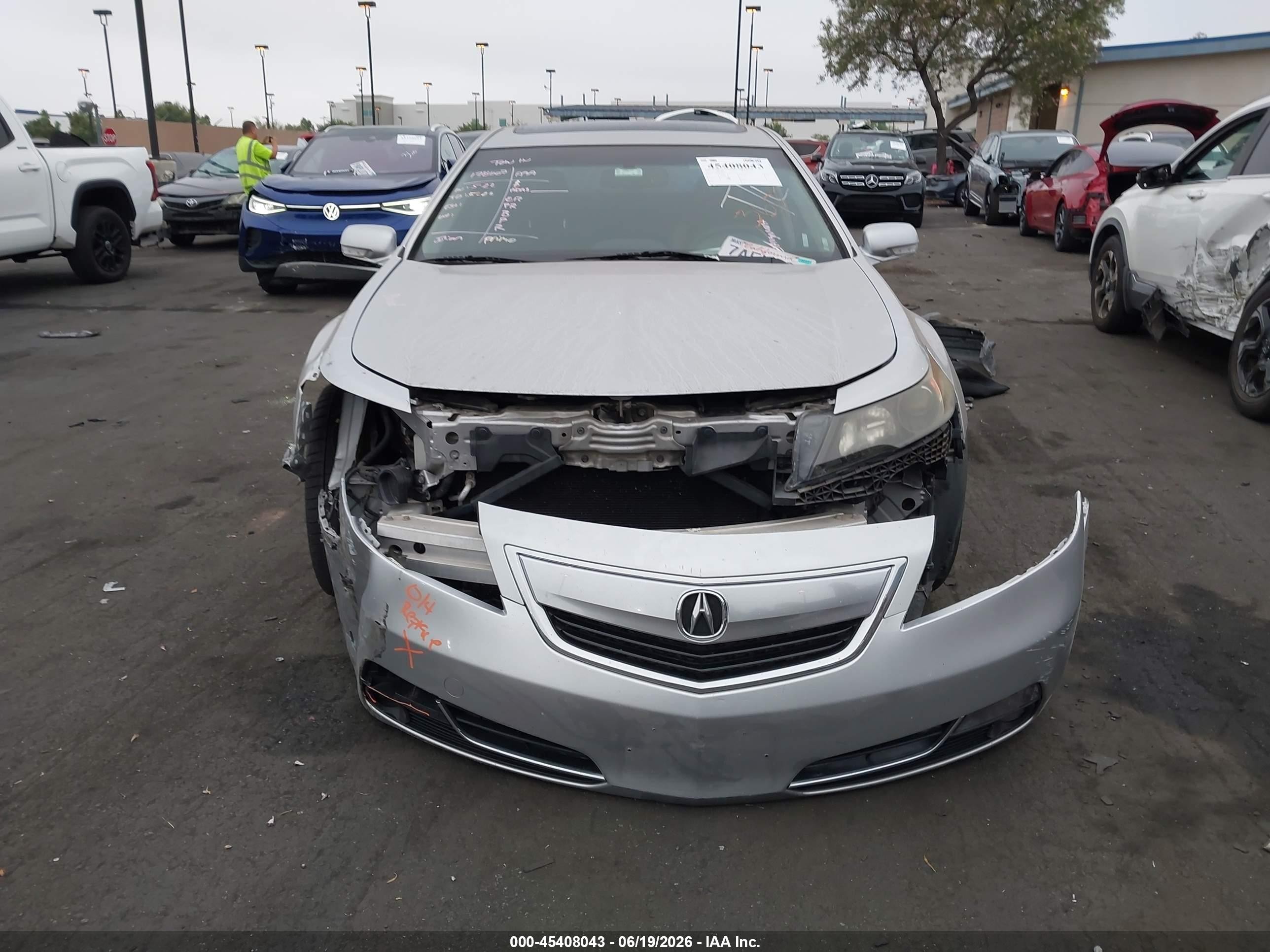 2013 Acura Tl 3.7 Silver vin: 19UUA9E54DA004545