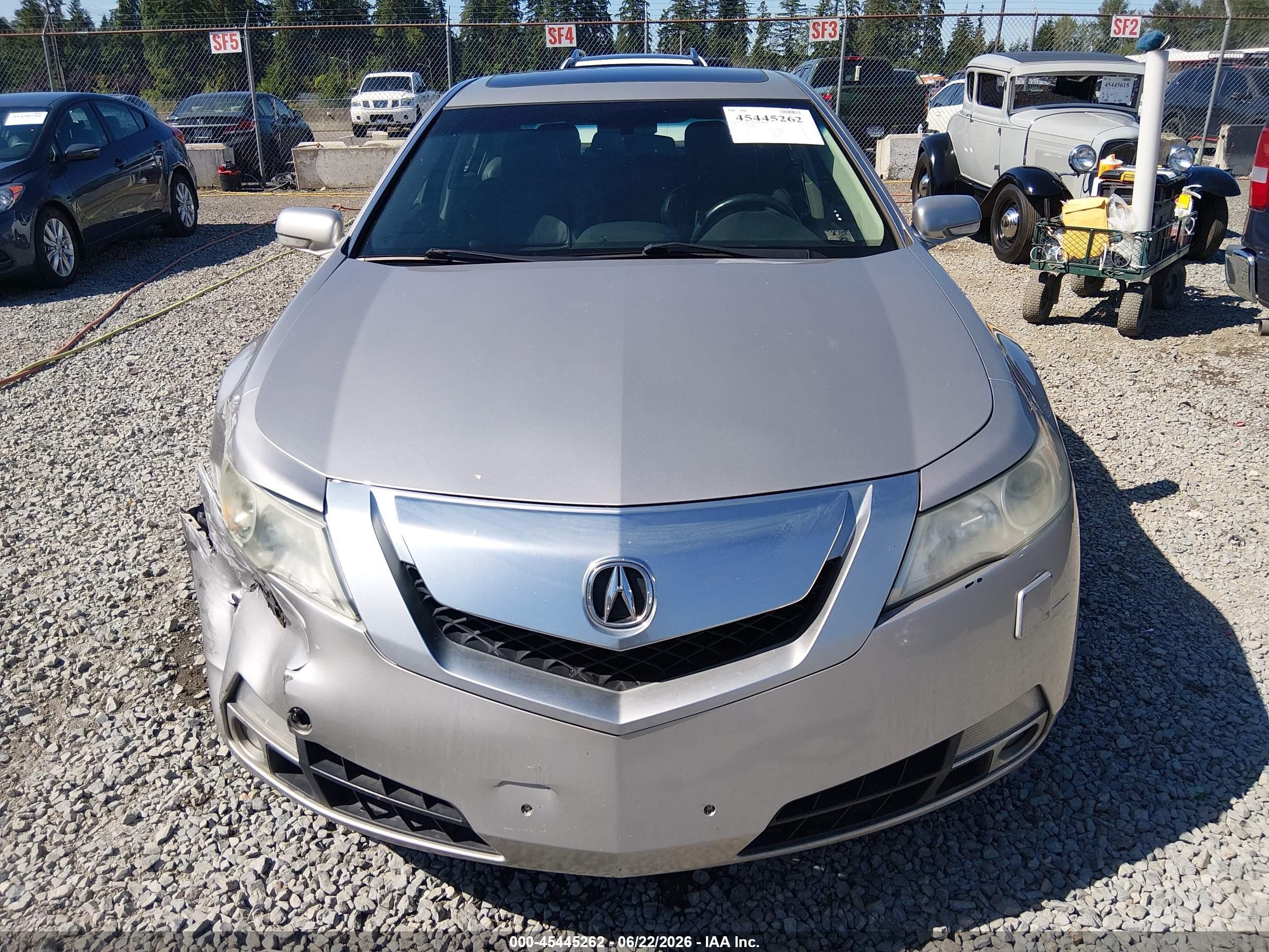 2010 Acura Tl 3.7 Silver vin: 19UUA9F21AA800766