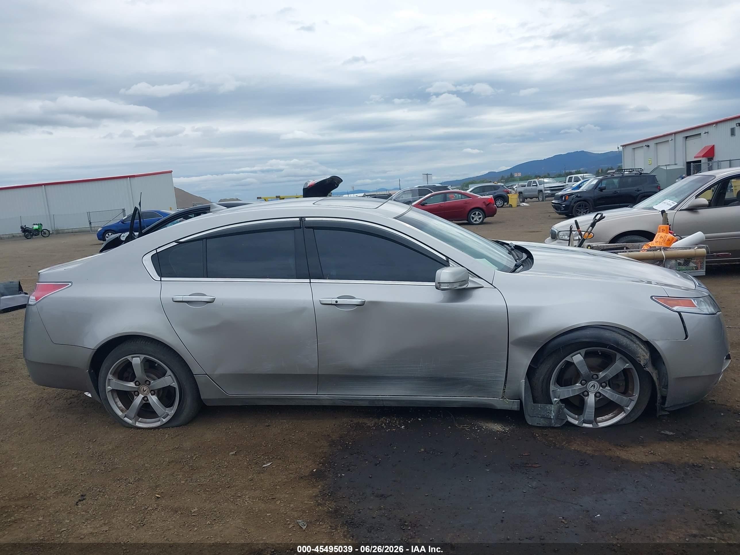 2010 Acura Tl 3.7 Серебряный vin: 19UUA9F50AA004617