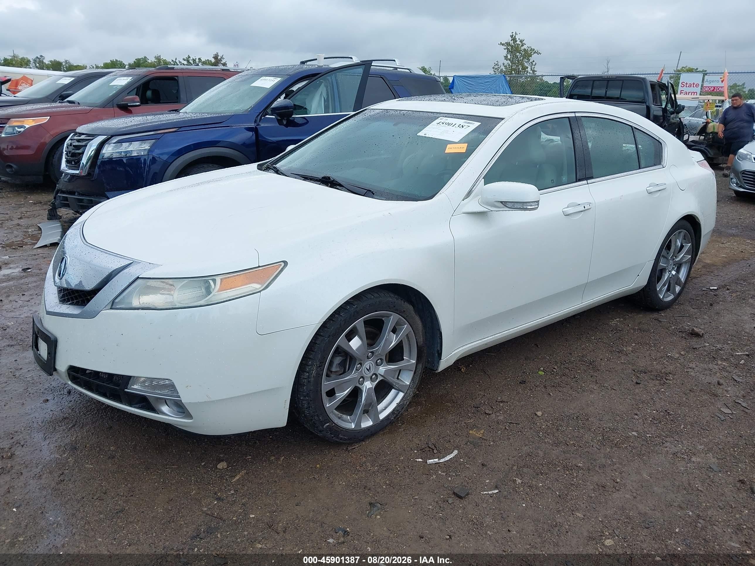 2010 Acura Tl 3.7 White vin: 19UUA9F51AA000947