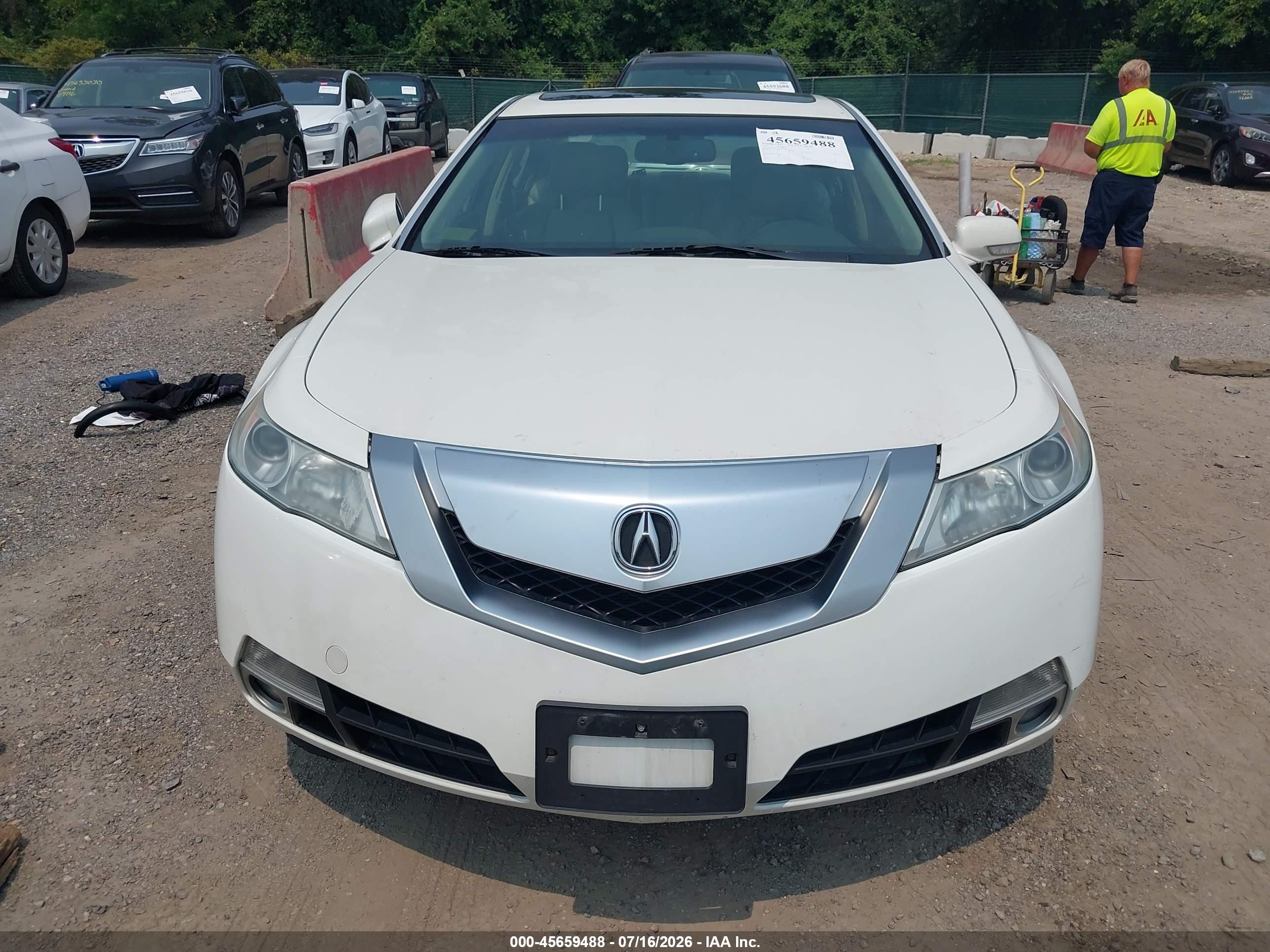 2011 Acura Tl 3.7 White vin: 19UUA9F51BA001131