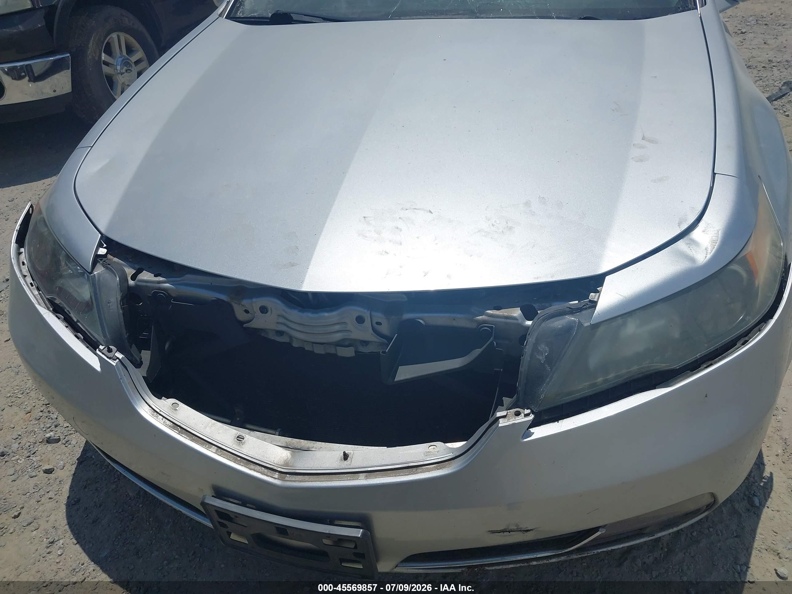 2012 Acura Tl 3.7 Silver vin: 19UUA9F52CA003679