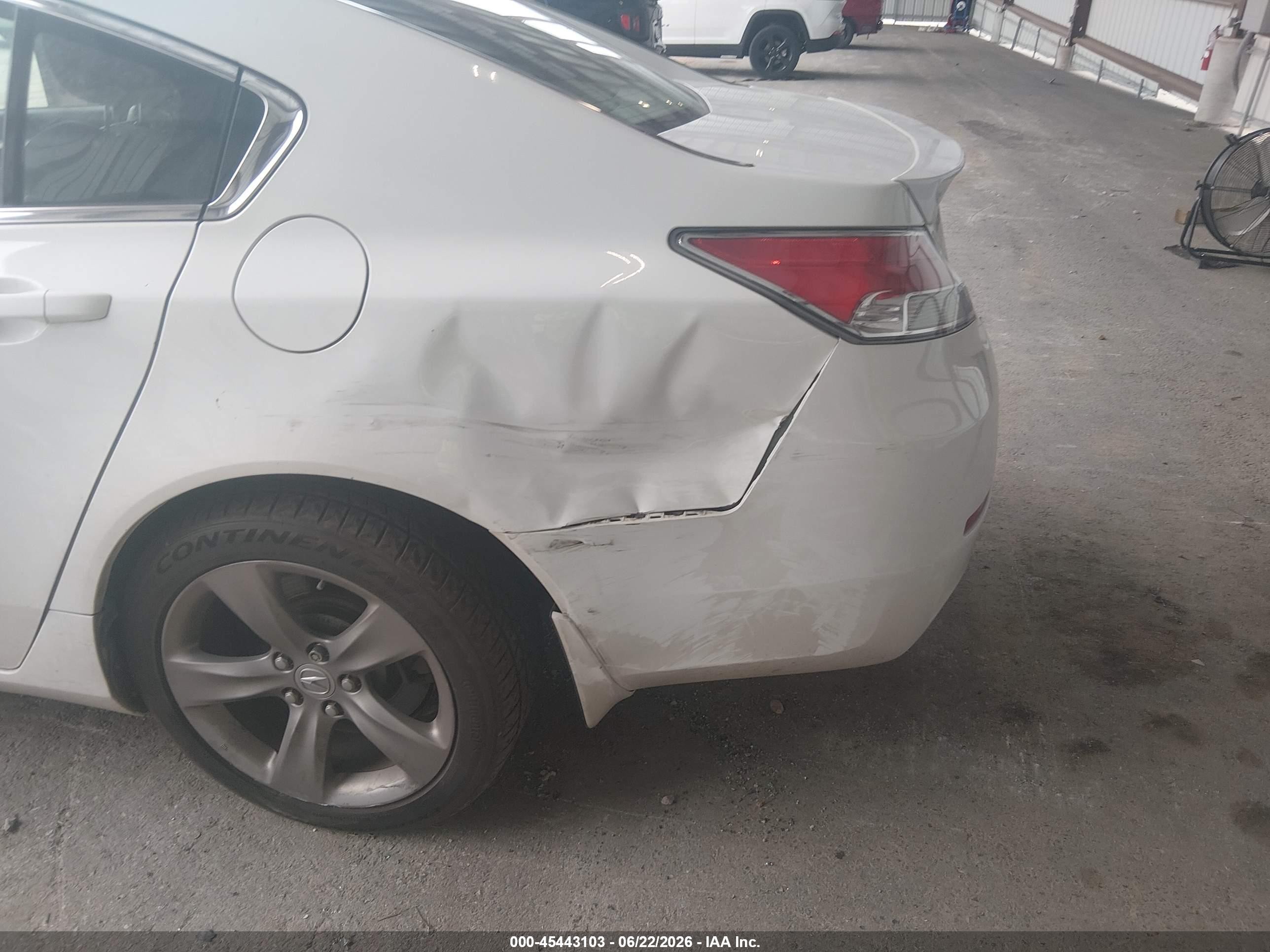 2013 Acura Tl 3.7 White vin: 19UUA9F52DA004641