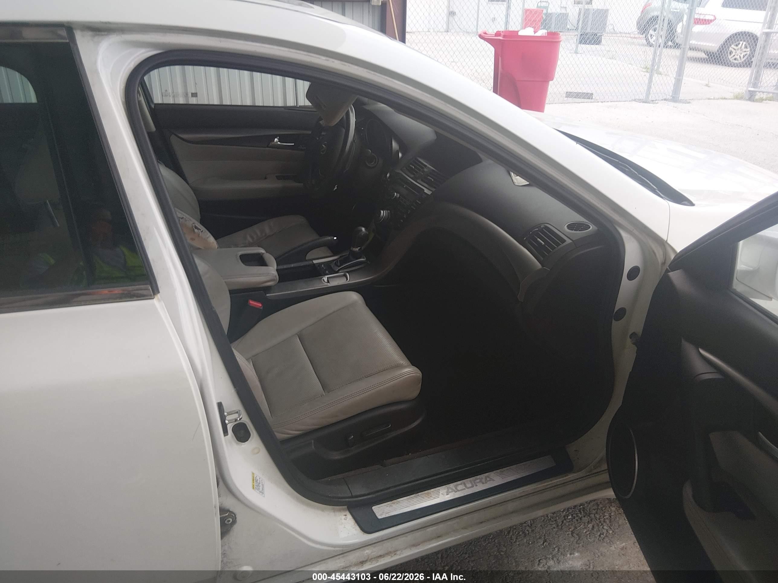2013 Acura Tl 3.7 White vin: 19UUA9F52DA004641