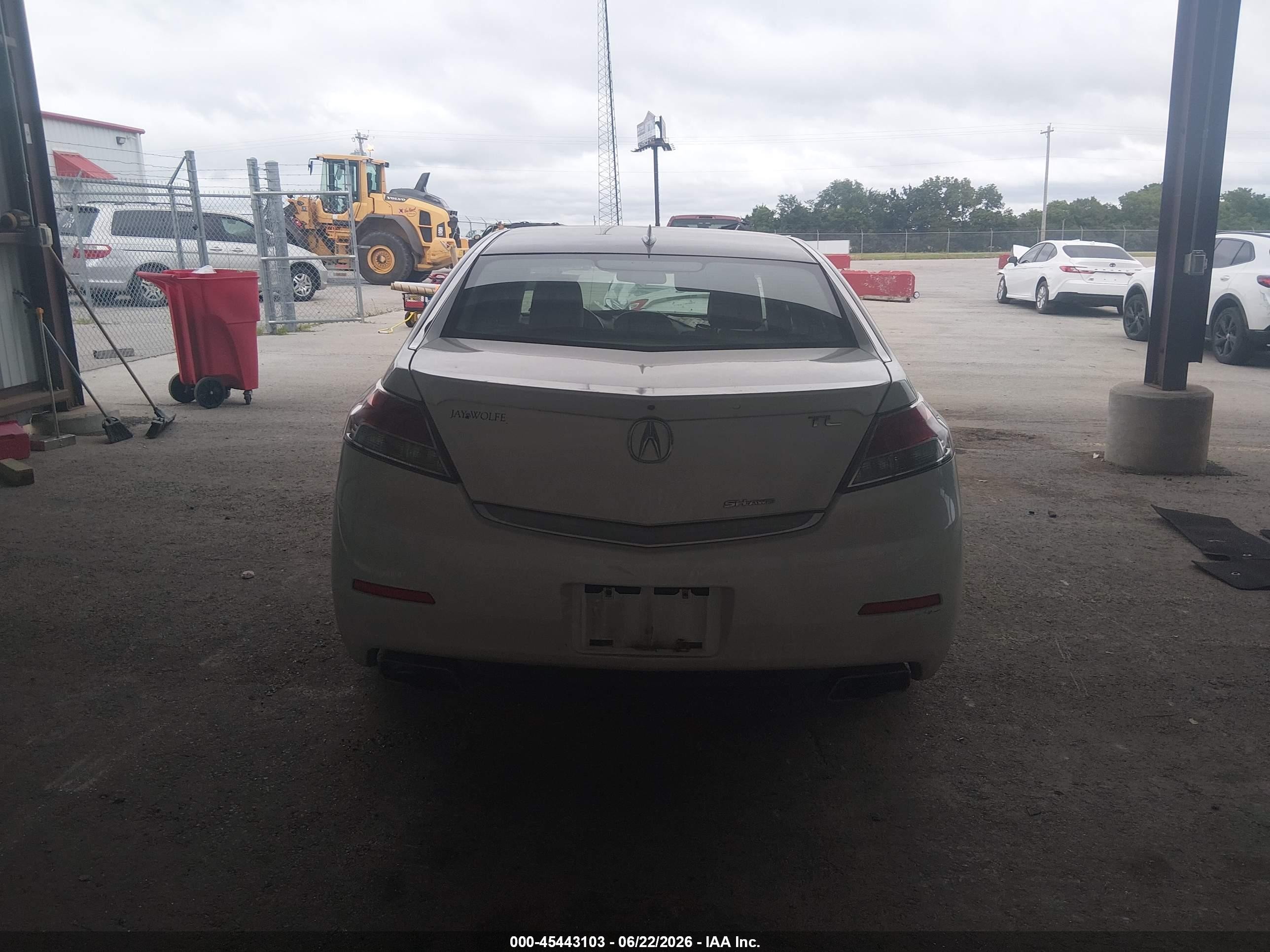 2013 Acura Tl 3.7 White vin: 19UUA9F52DA004641