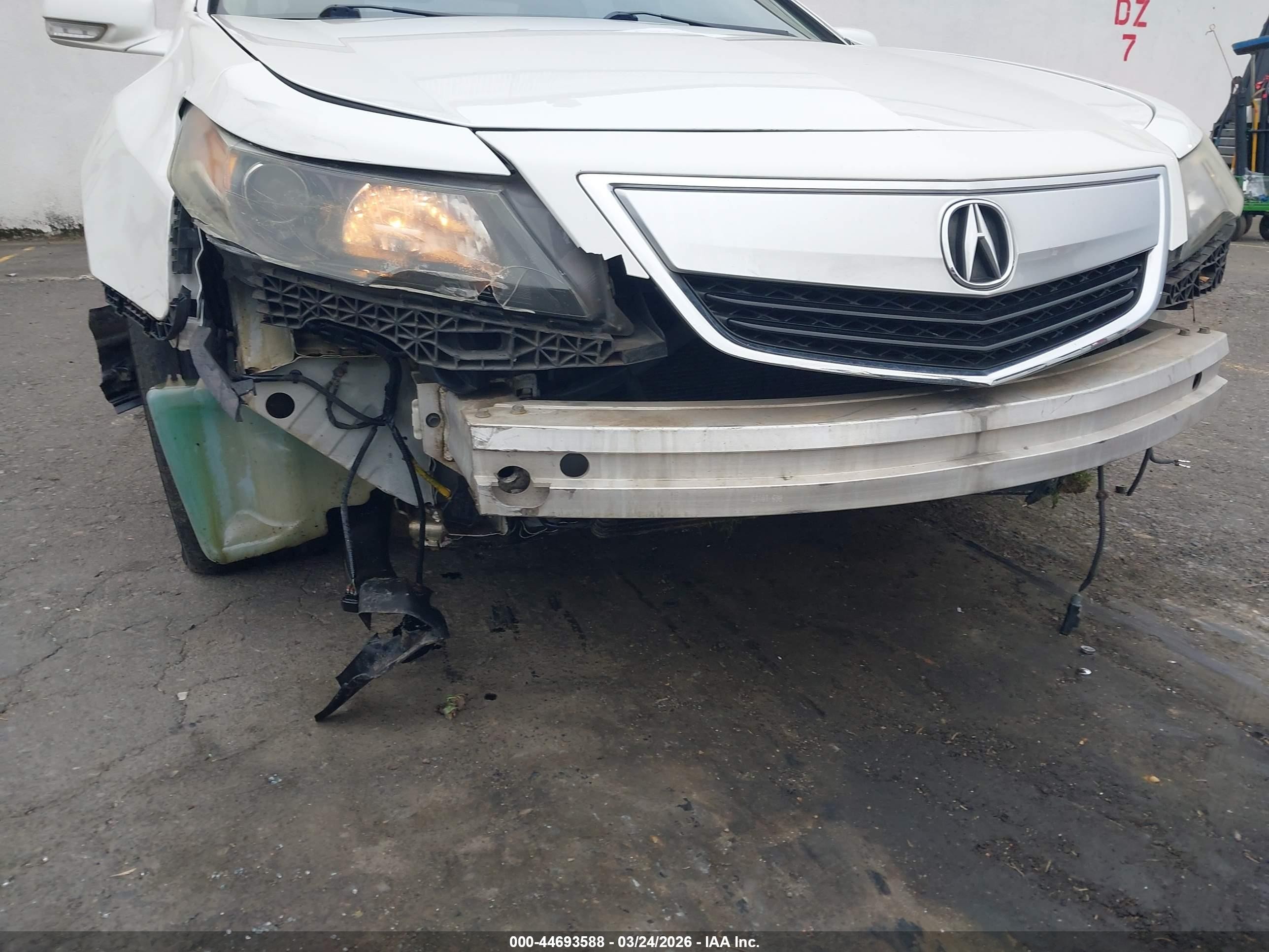 2013 Acura Tl 3.7 White vin: 19UUA9F52DA004896