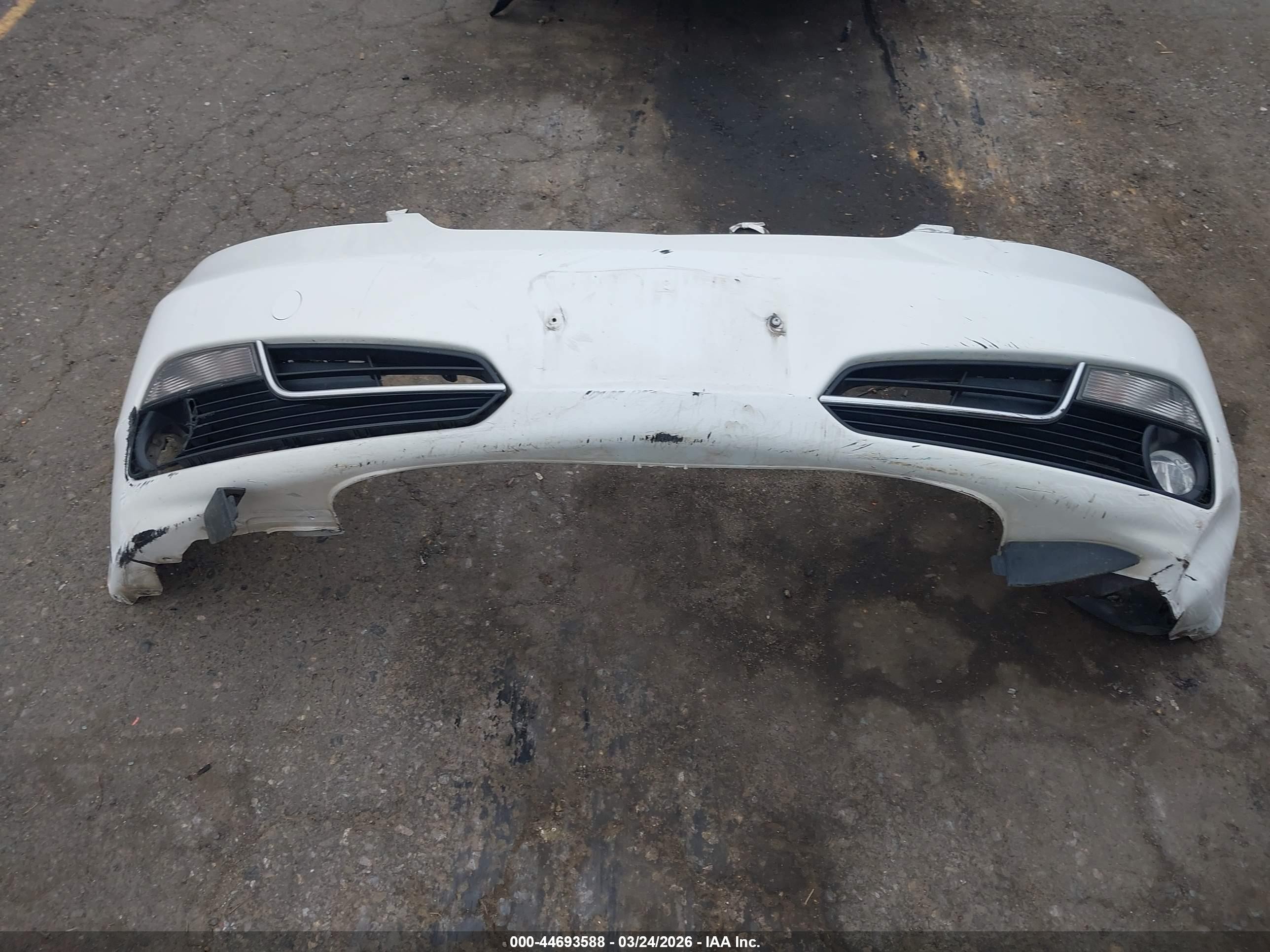 2013 Acura Tl 3.7 White vin: 19UUA9F52DA004896