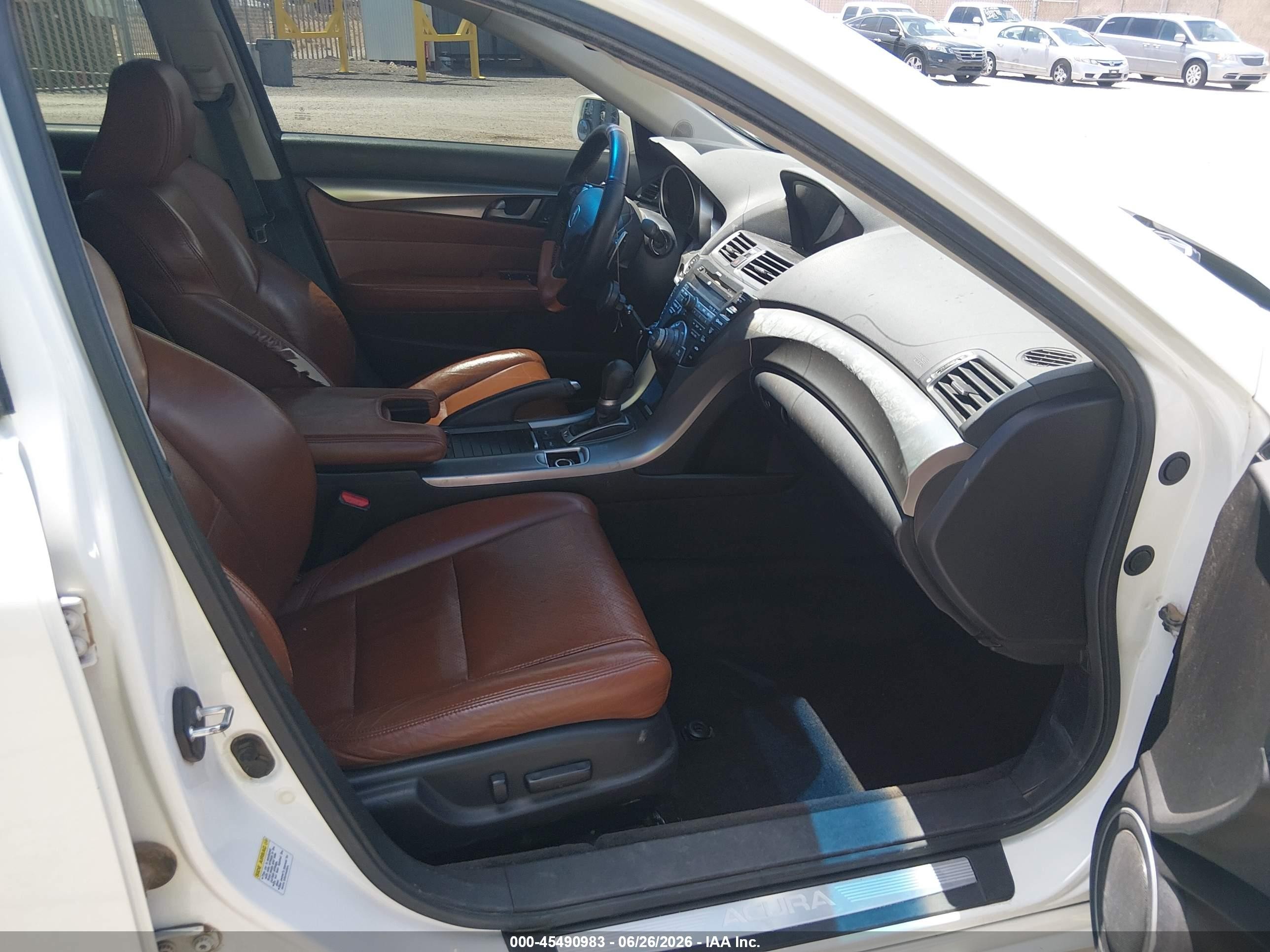 2010 Acura Tl 3.7 White vin: 19UUA9F53AA004434