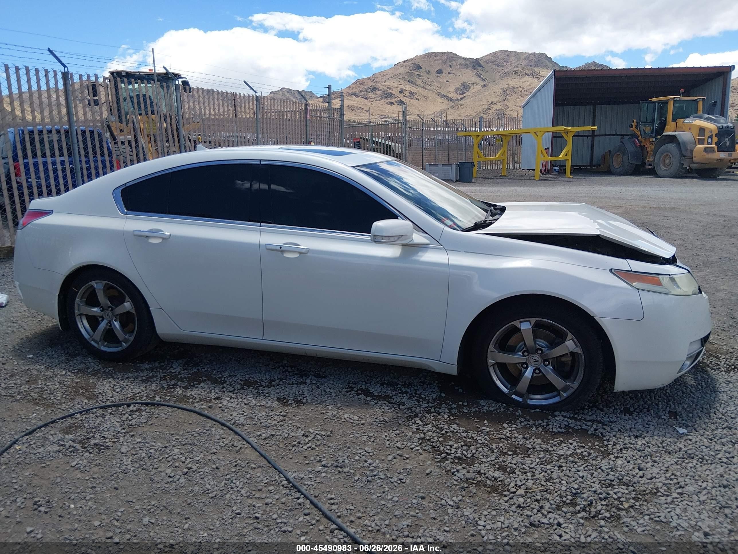 2010 Acura Tl 3.7 White vin: 19UUA9F53AA004434