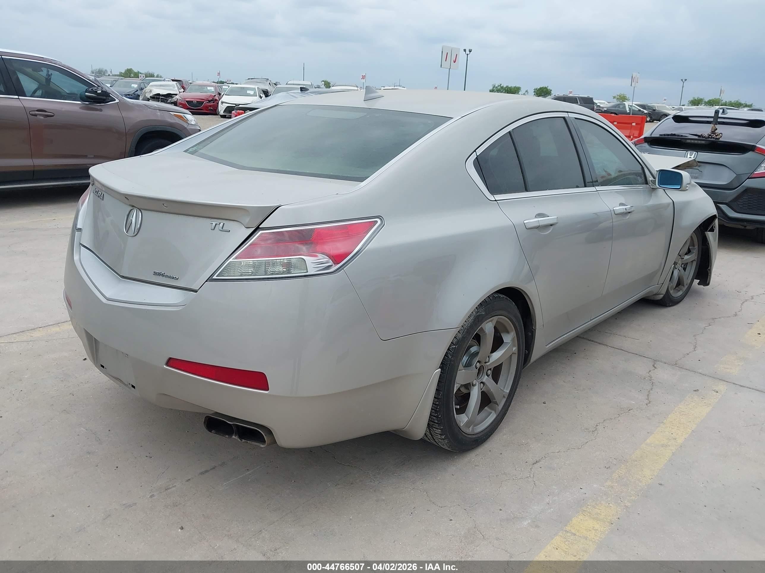 2010 Acura Tl 3.7 Серебряный vin: 19UUA9F53AA008872