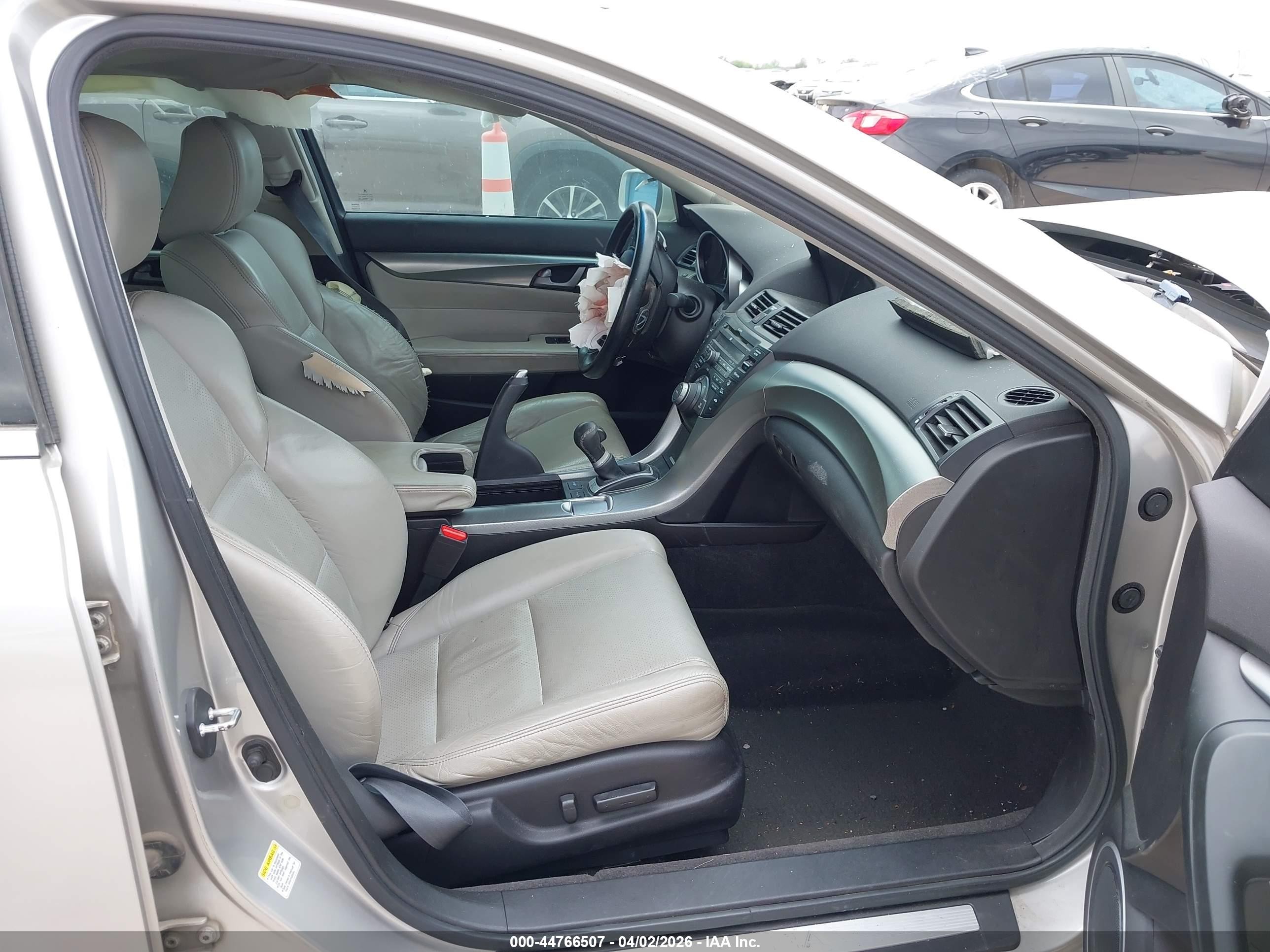 2010 Acura Tl 3.7 Серебряный vin: 19UUA9F53AA008872