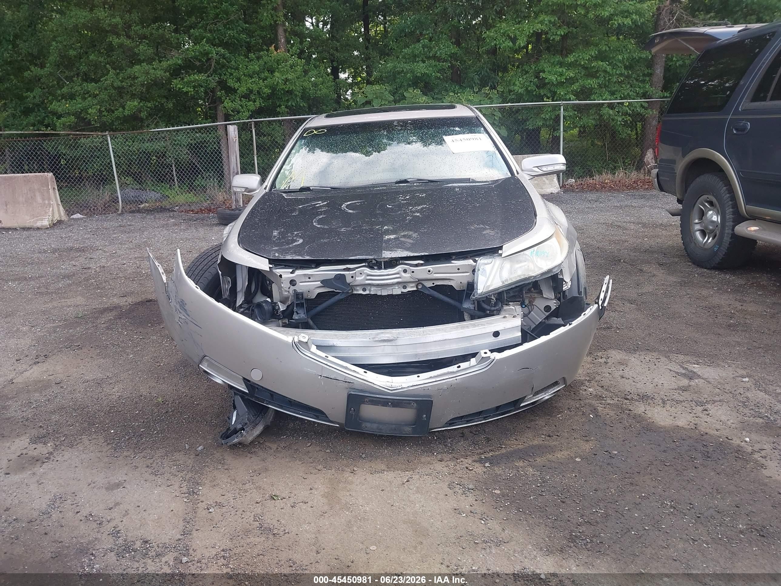 2011 Acura Tl 3.7 Silver vin: 19UUA9F55BA002072