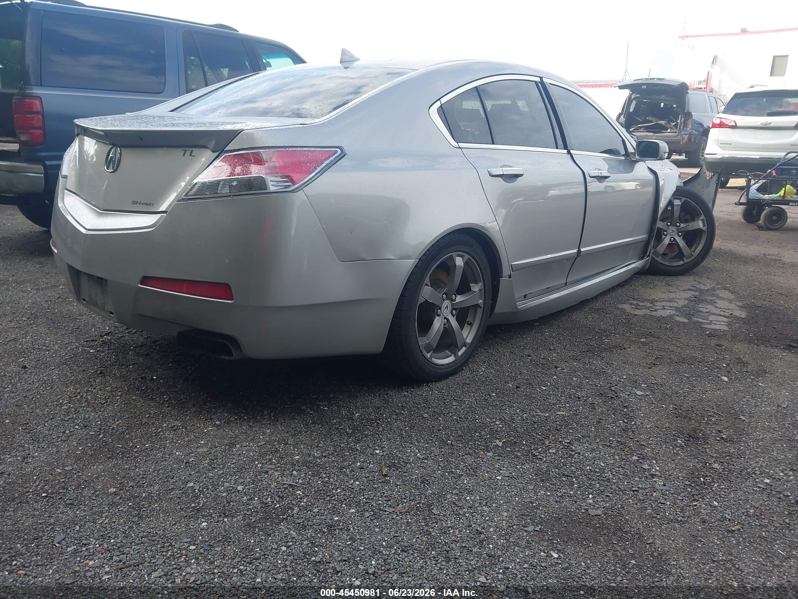 2011 Acura Tl 3.7 Silver vin: 19UUA9F55BA002072