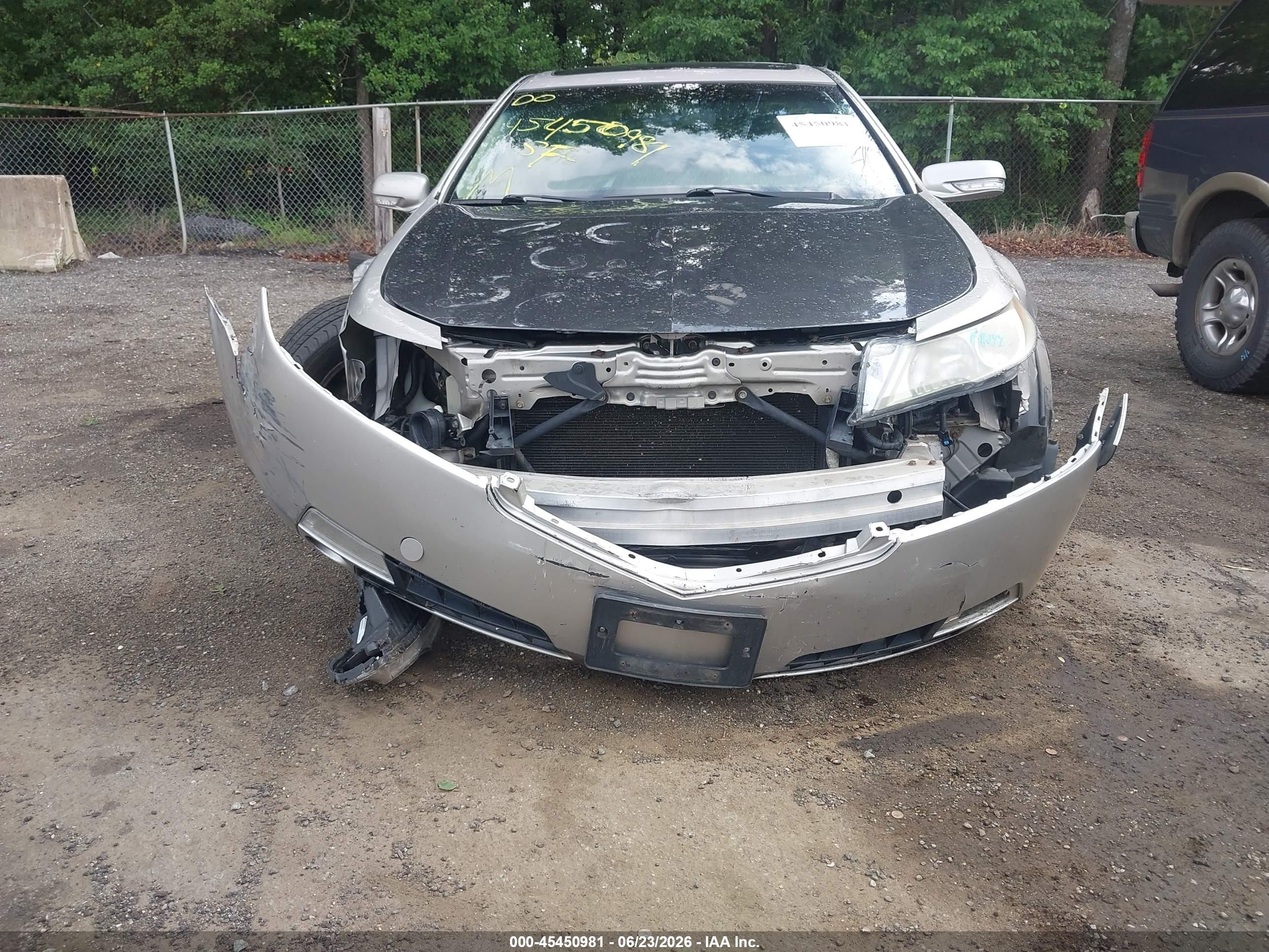 2011 Acura Tl 3.7 Silver vin: 19UUA9F55BA002072
