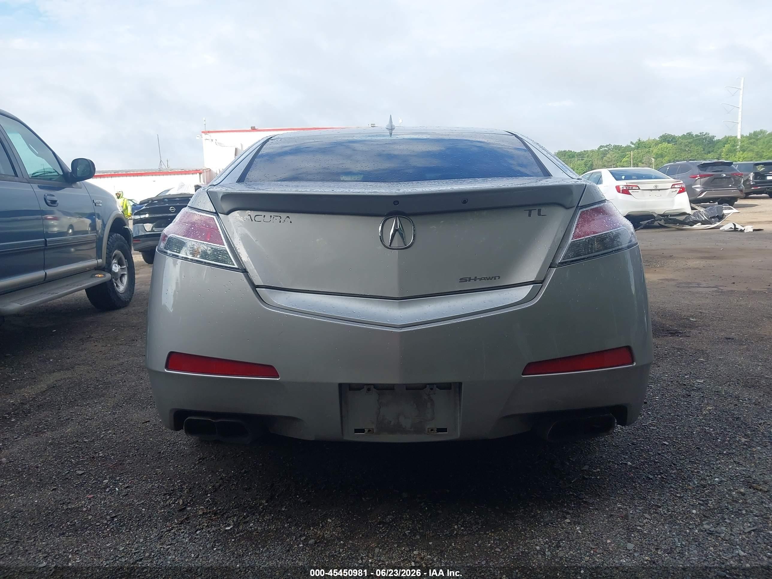 2011 Acura Tl 3.7 Silver vin: 19UUA9F55BA002072