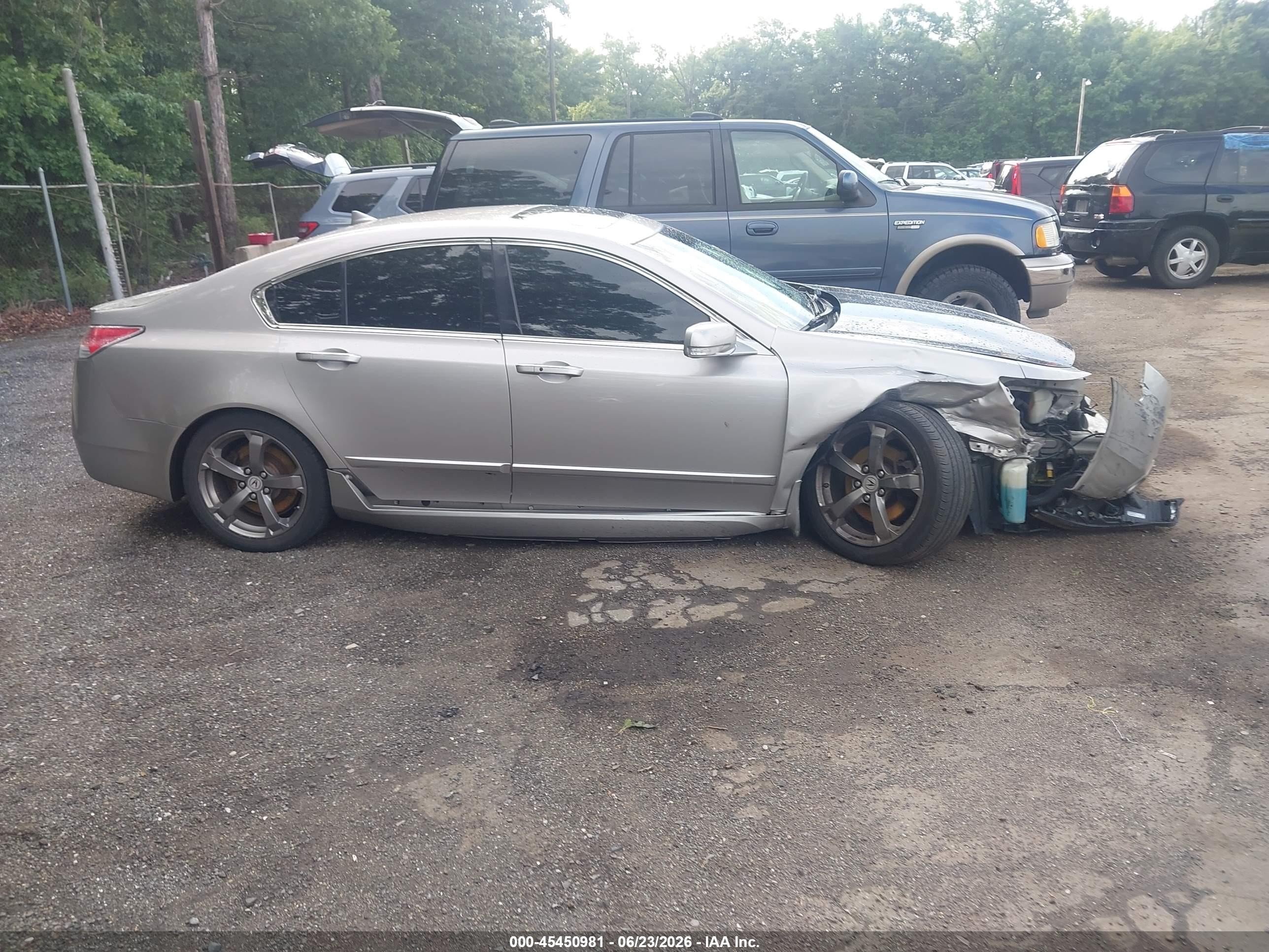 2011 Acura Tl 3.7 Silver vin: 19UUA9F55BA002072