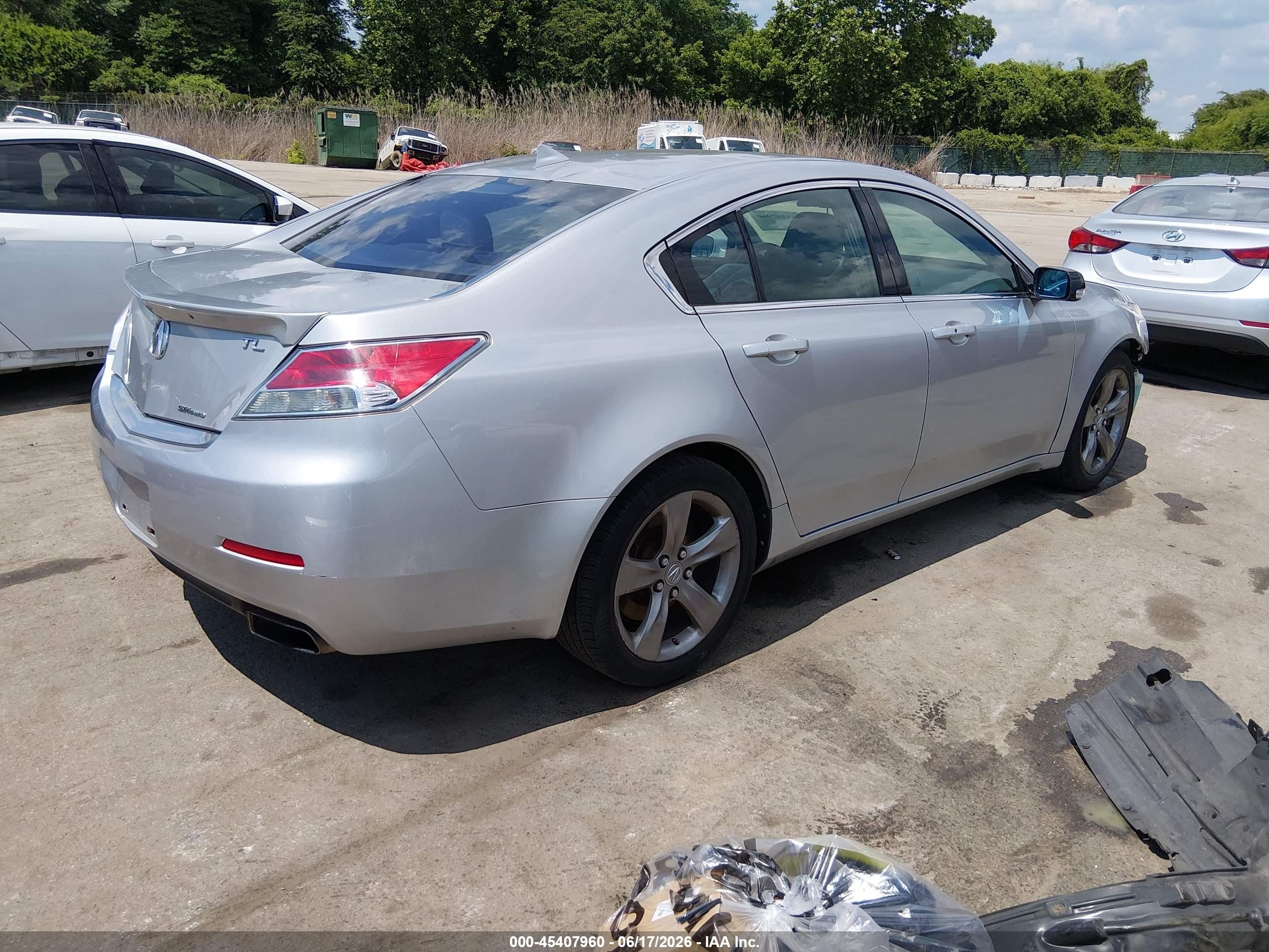 2013 Acura Tl 3.7 Silver vin: 19UUA9F56DA004805