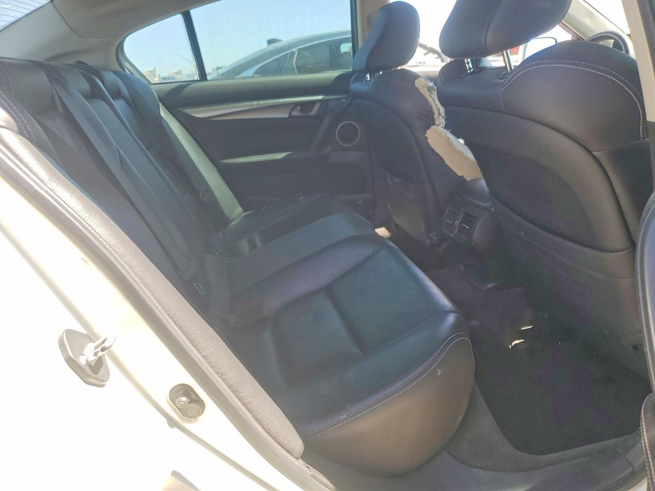 2010 Acura Tl White vin: 19UUA9F57AA005876