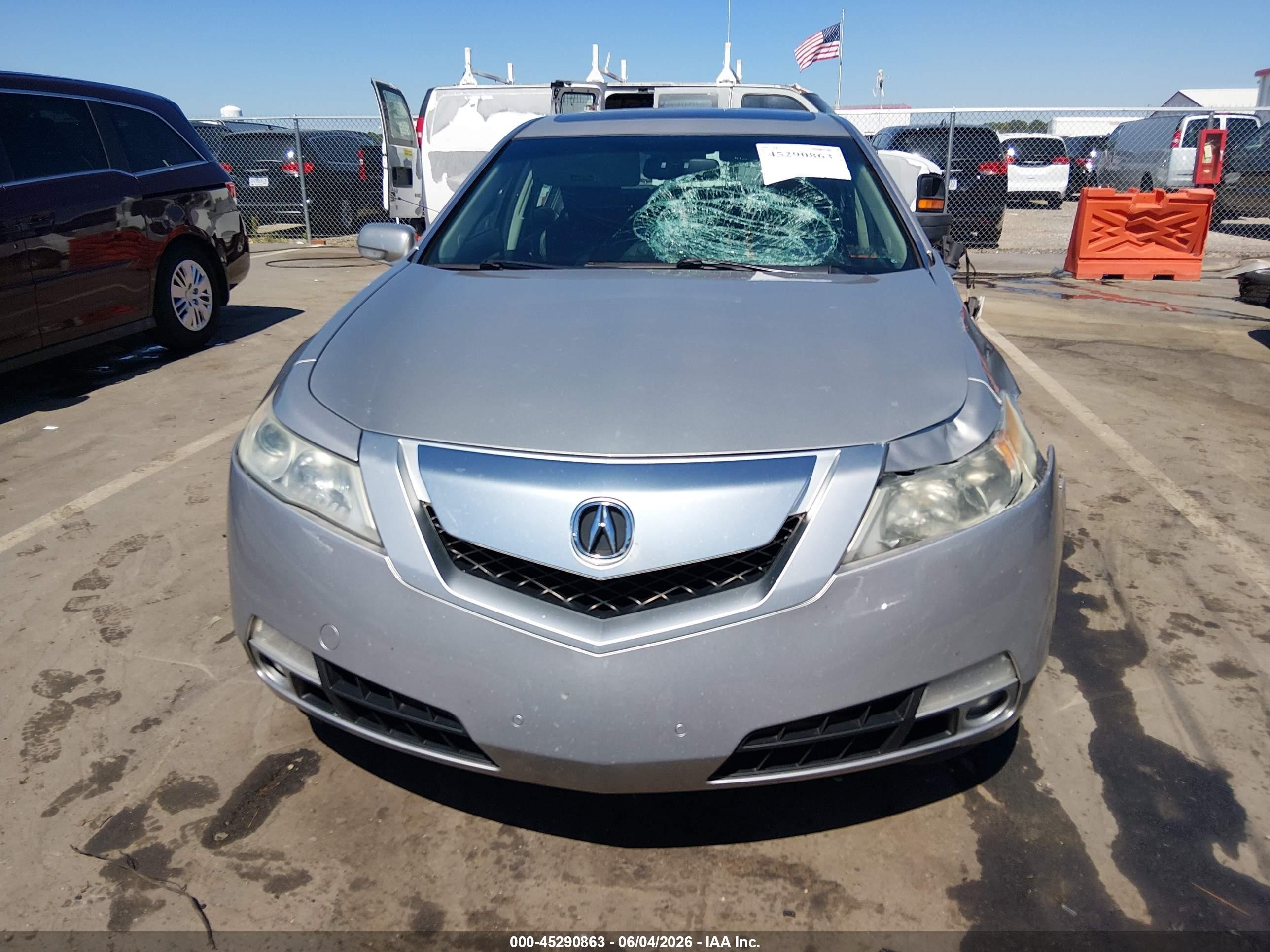 2011 Acura Tl 3.7 Silver vin: 19UUA9F57BA001781