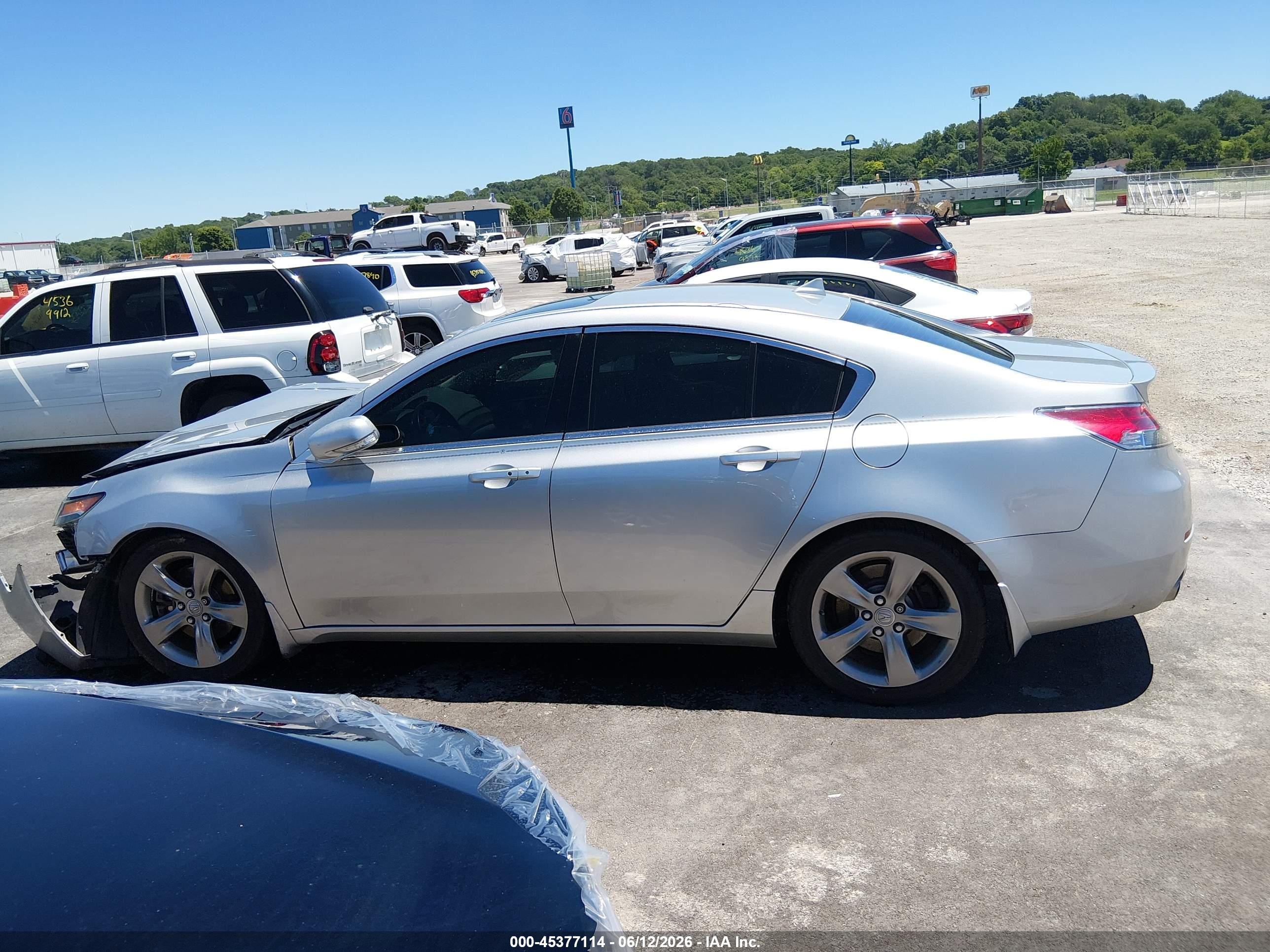 2012 Acura Tl 3.7 Серебряный vin: 19UUA9F57CA008246