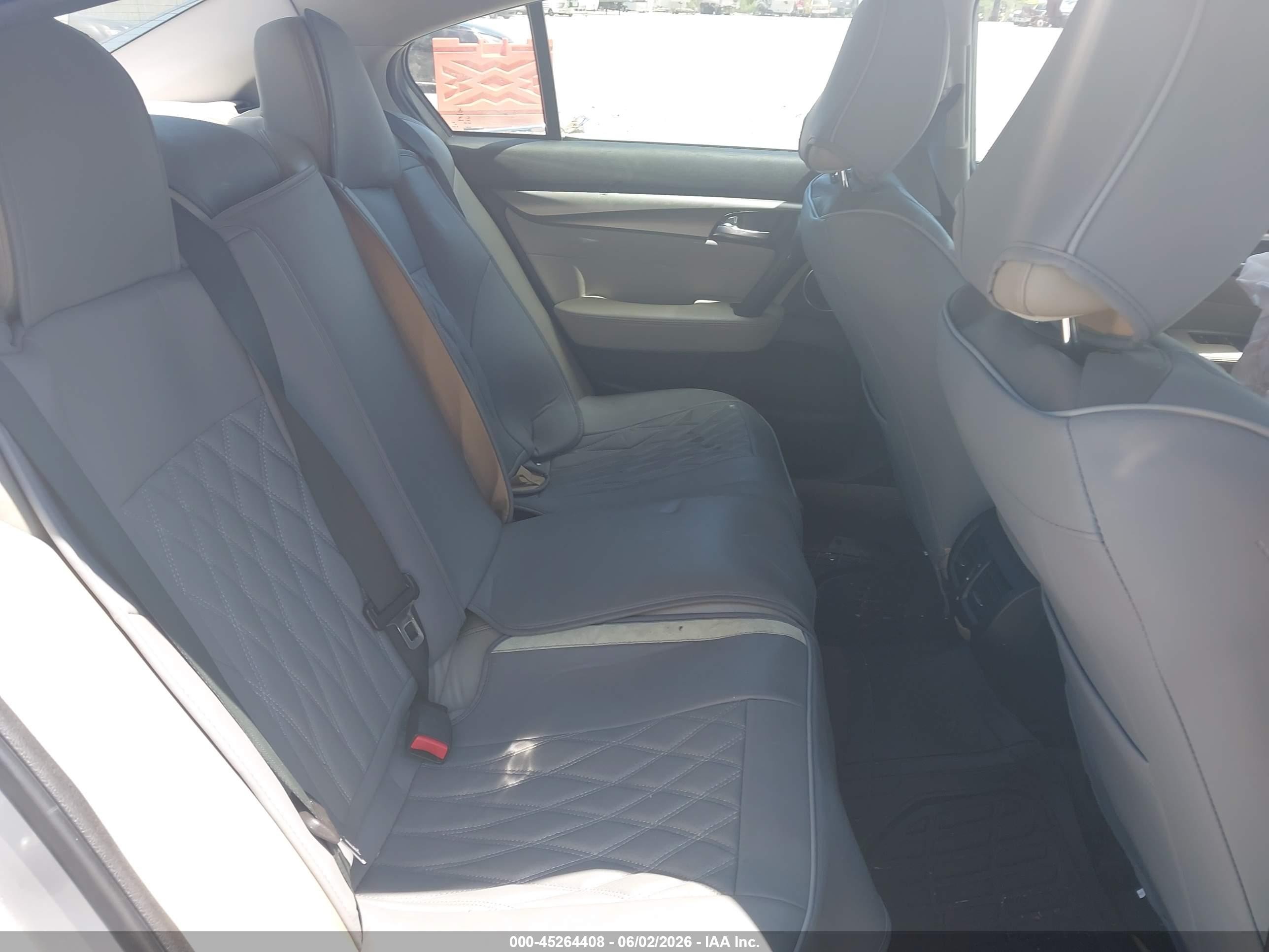 2013 Acura Tl 3.7 Silver vin: 19UUA9F57DA004800
