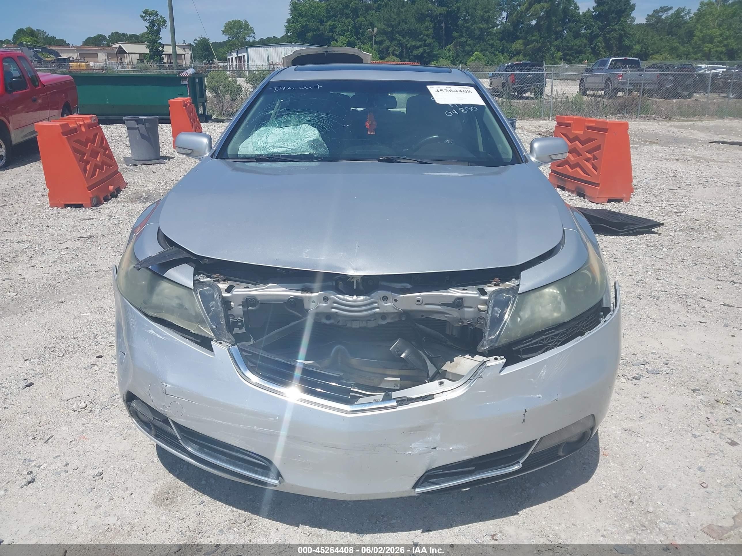 2013 Acura Tl 3.7 Silver vin: 19UUA9F57DA004800
