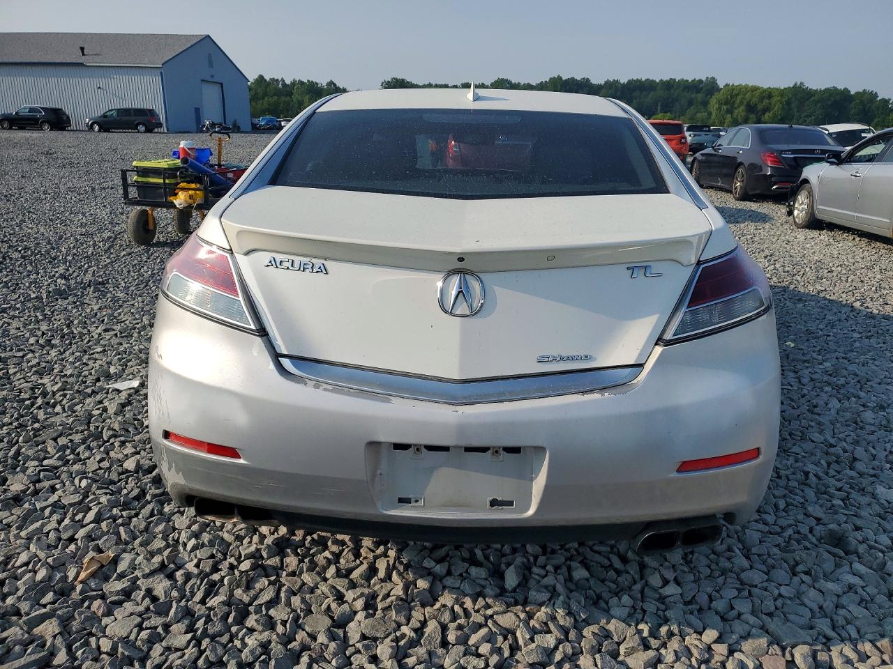 2010 Acura Tl White vin: 19UUA9F58AA007622