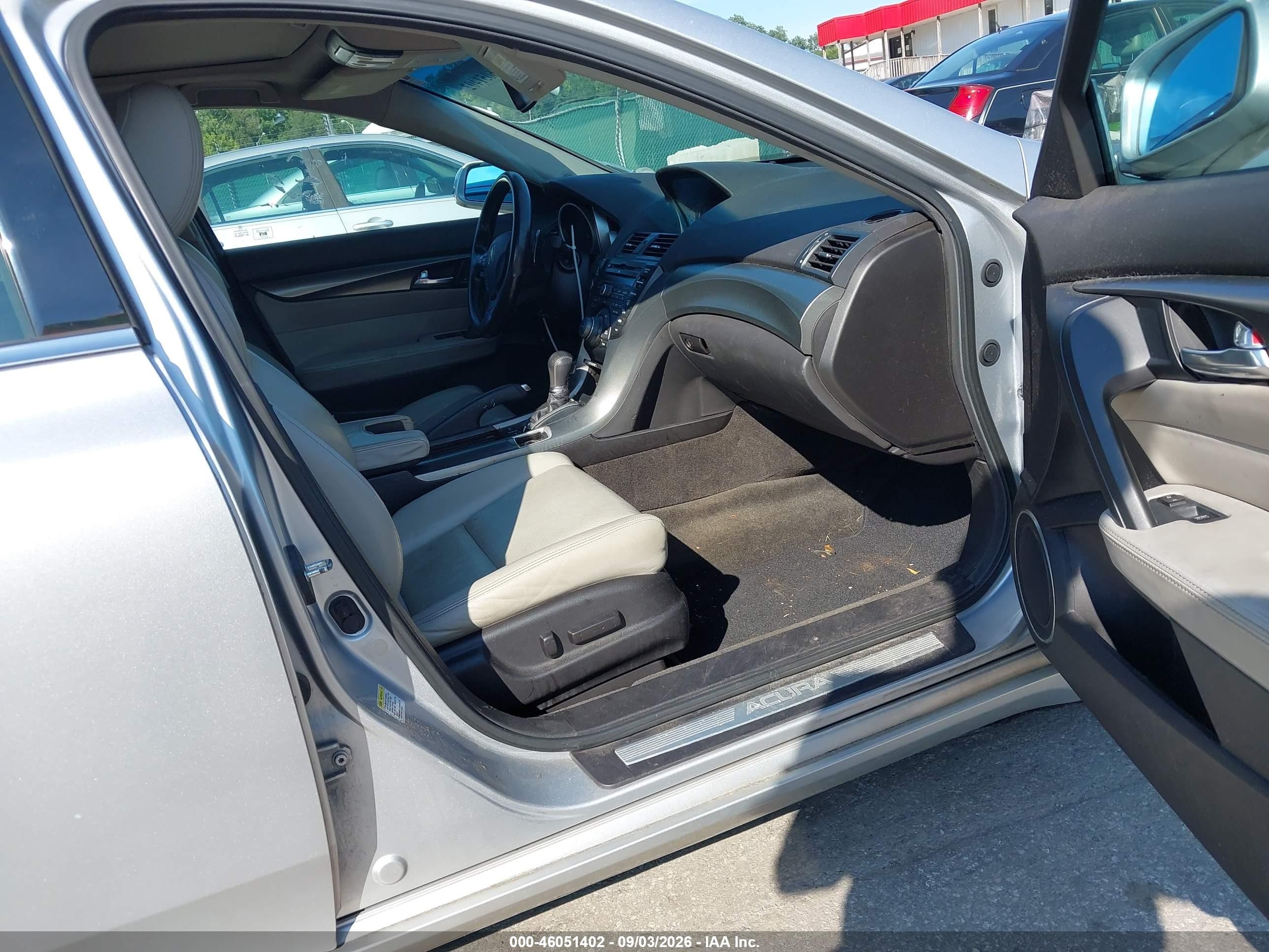 2012 Acura Tl 3.7 Silver vin: 19UUA9F58CA004271