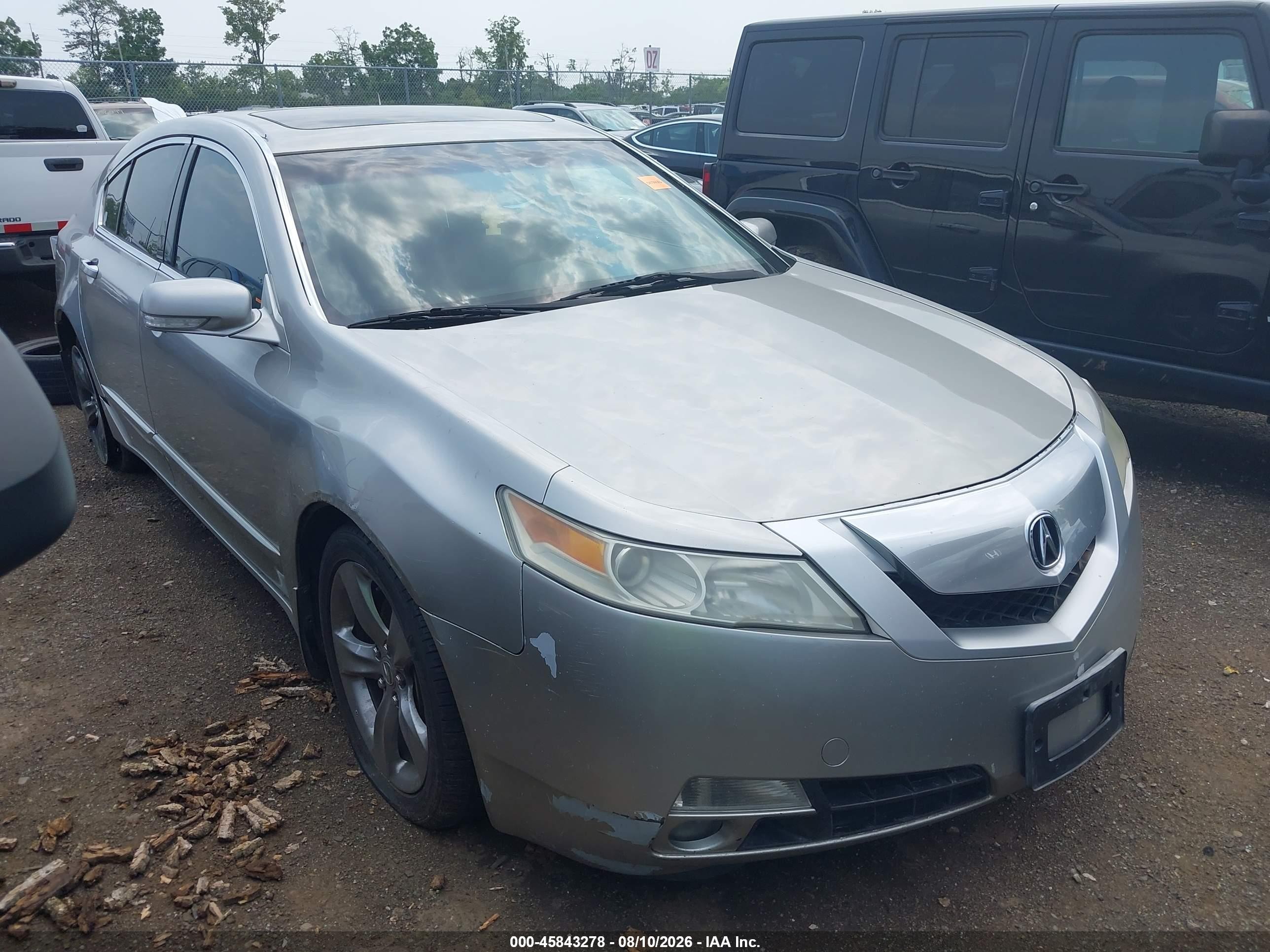 2010 Acura Tl 3.7 Silver vin: 19UUA9F59AA004132
