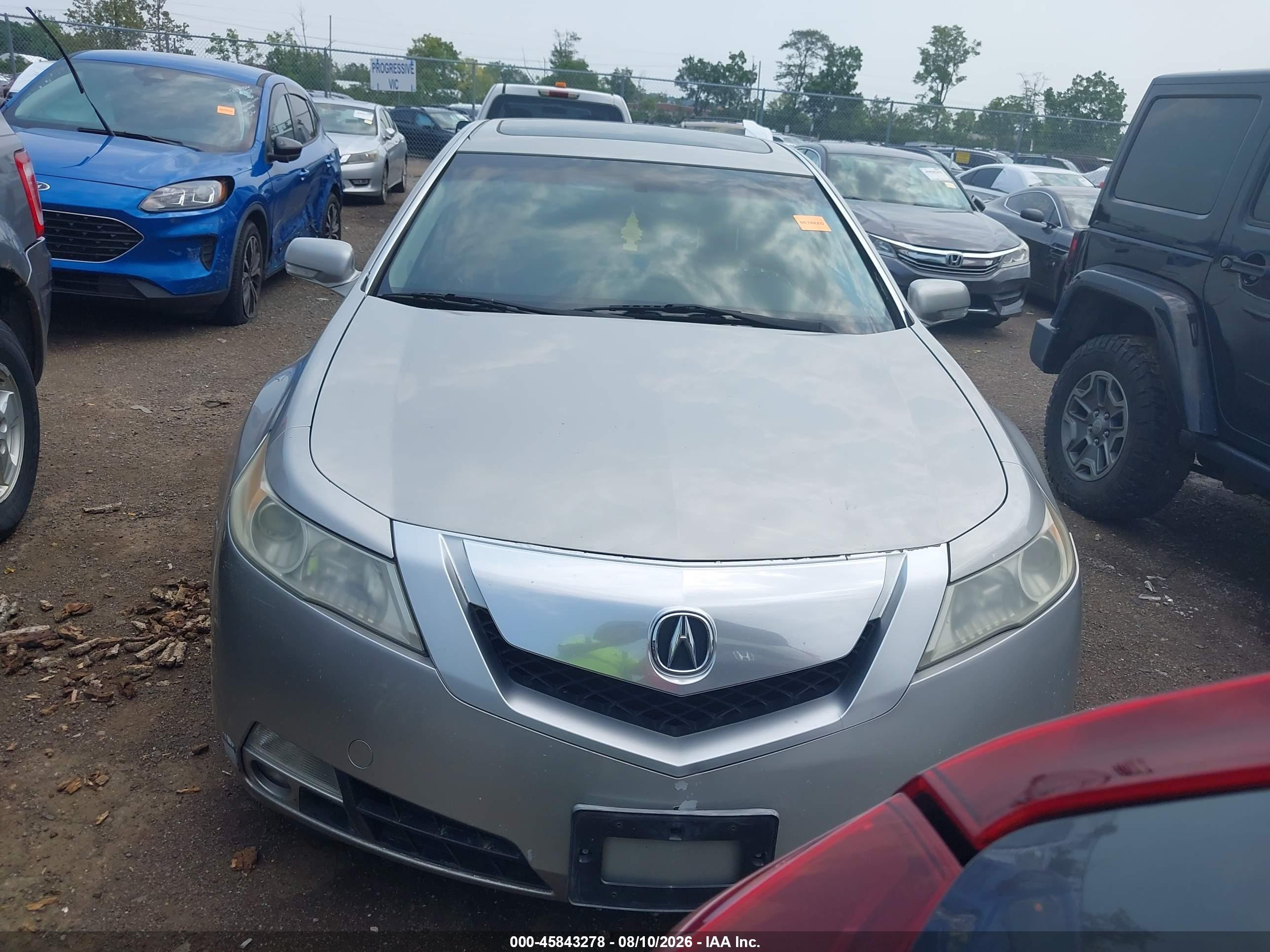 2010 Acura Tl 3.7 Silver vin: 19UUA9F59AA004132