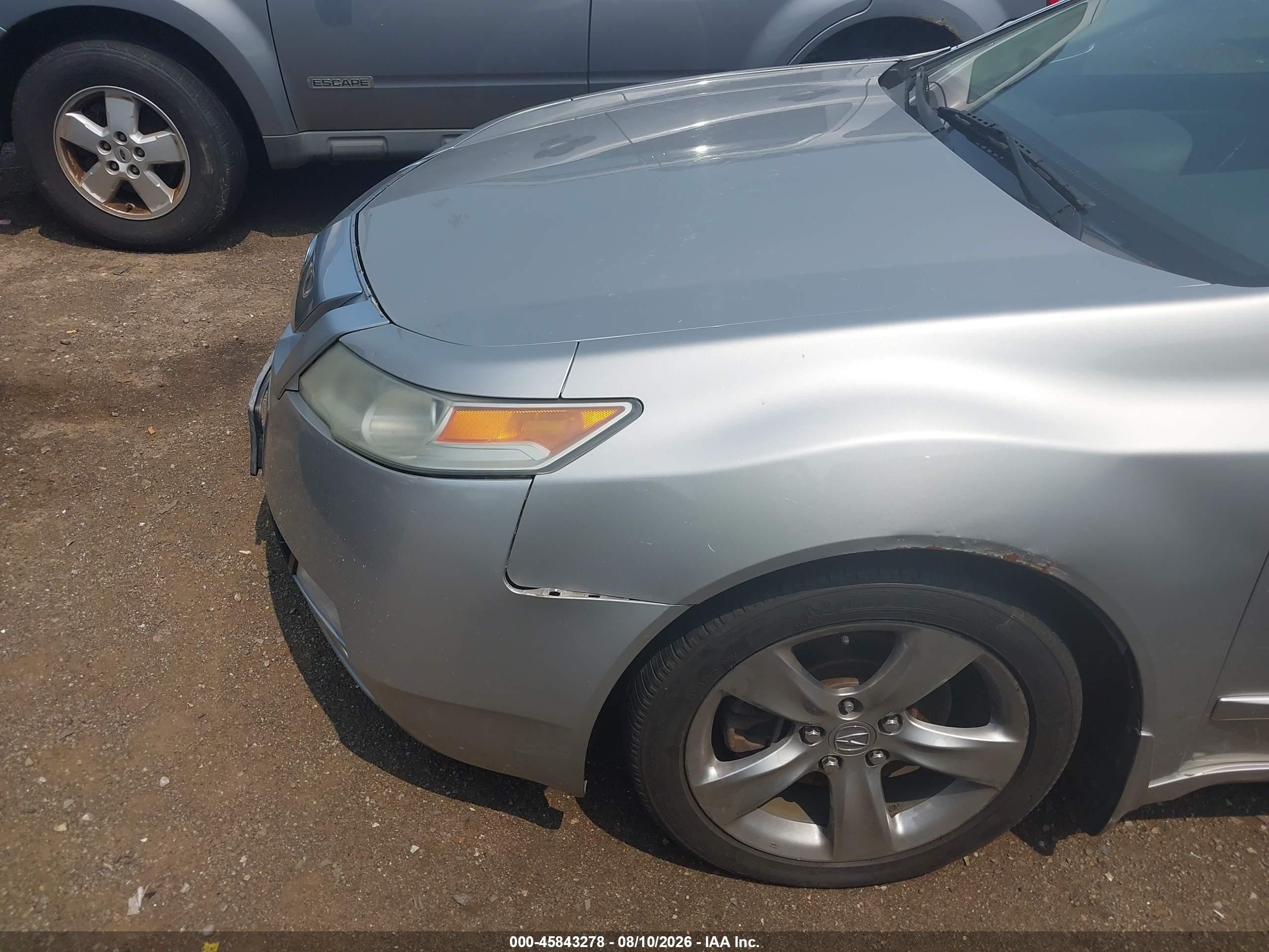2010 Acura Tl 3.7 Silver vin: 19UUA9F59AA004132