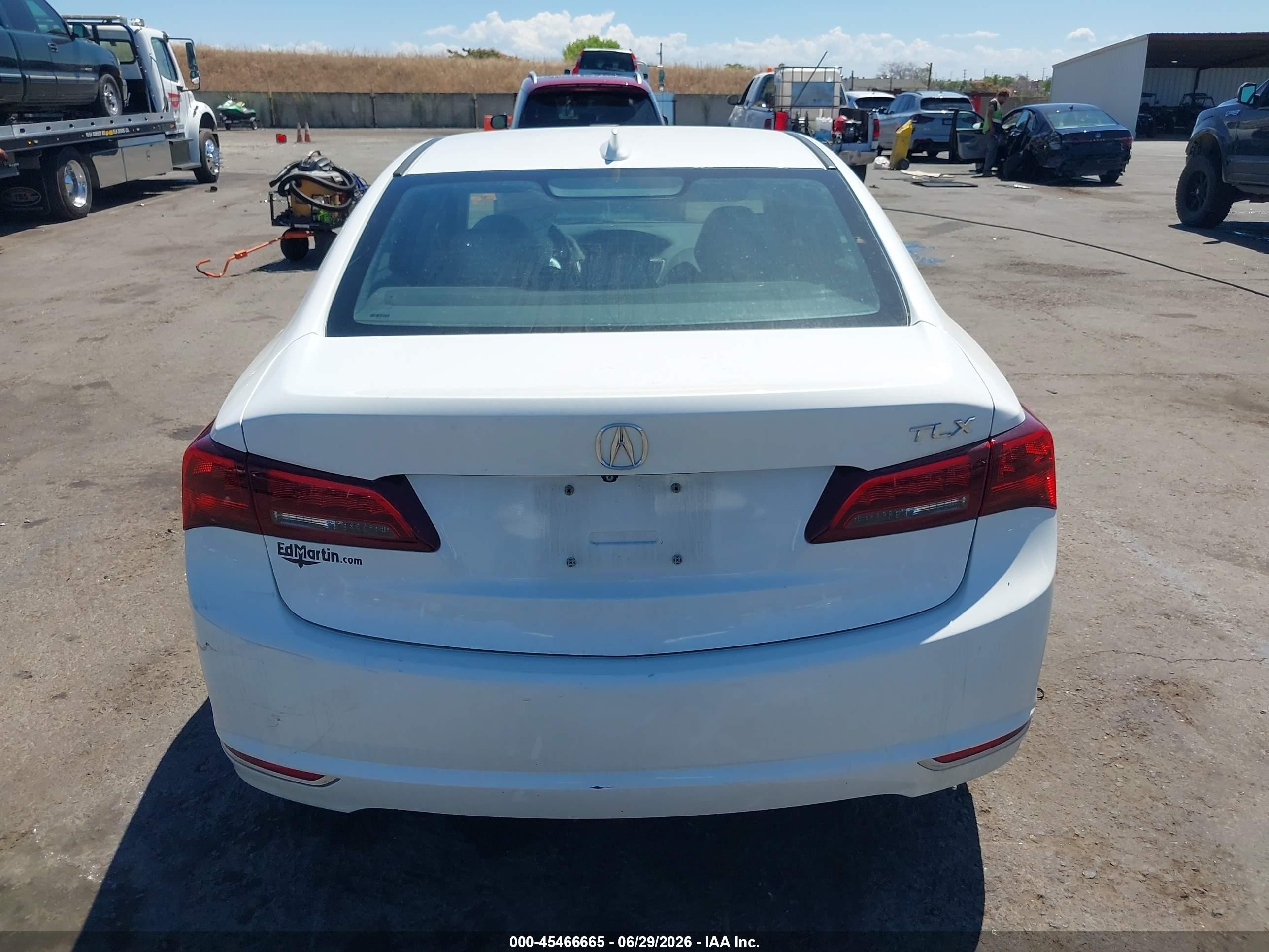 2015 Acura Tlx   White vin: 19UUB1F30FA004444
