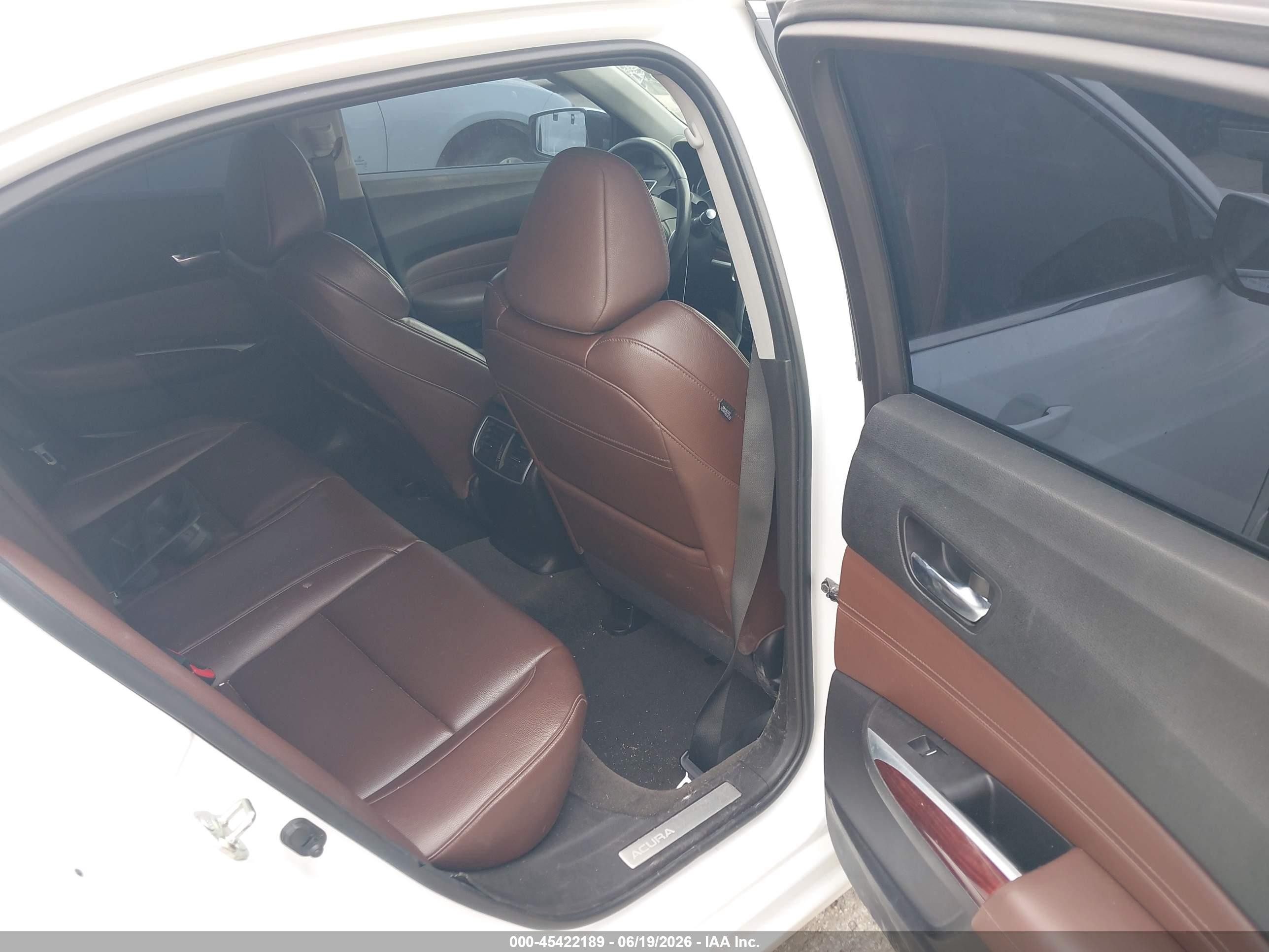 2015 Acura Tlx   White vin: 19UUB1F31FA017901