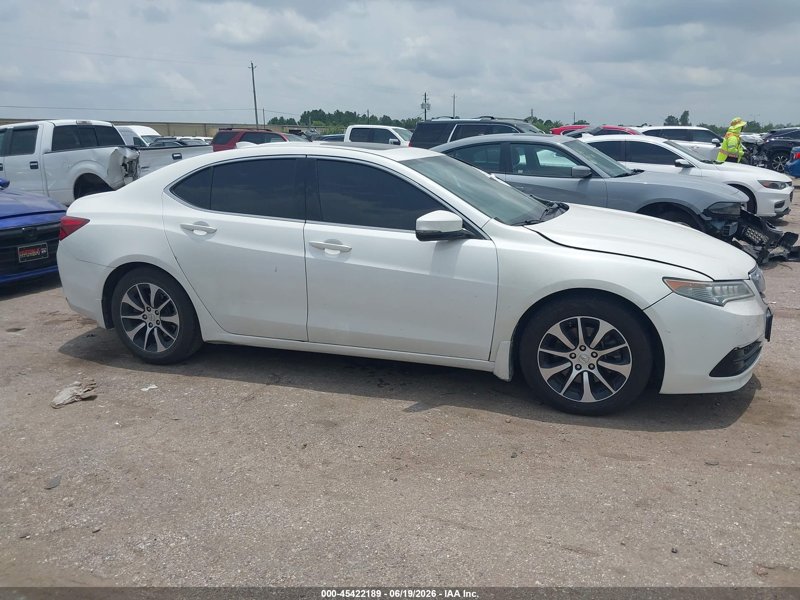 2015 Acura Tlx   White vin: 19UUB1F31FA017901