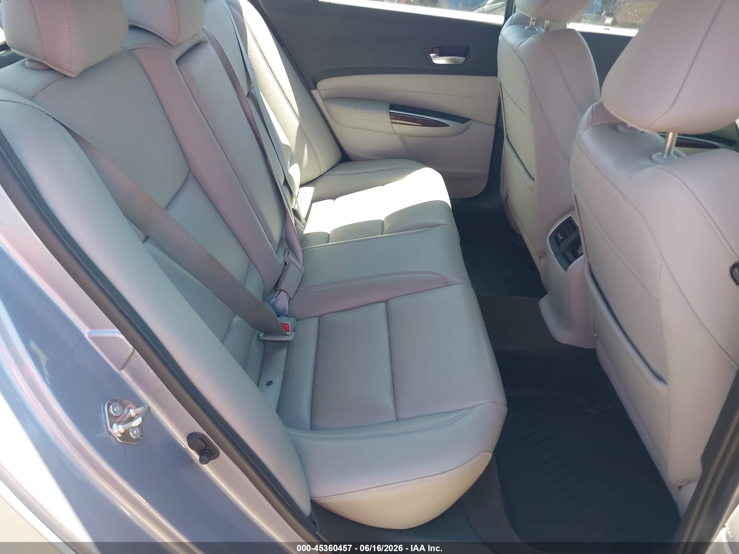 2015 Acura Tlx   Silver vin: 19UUB1F31FA019910