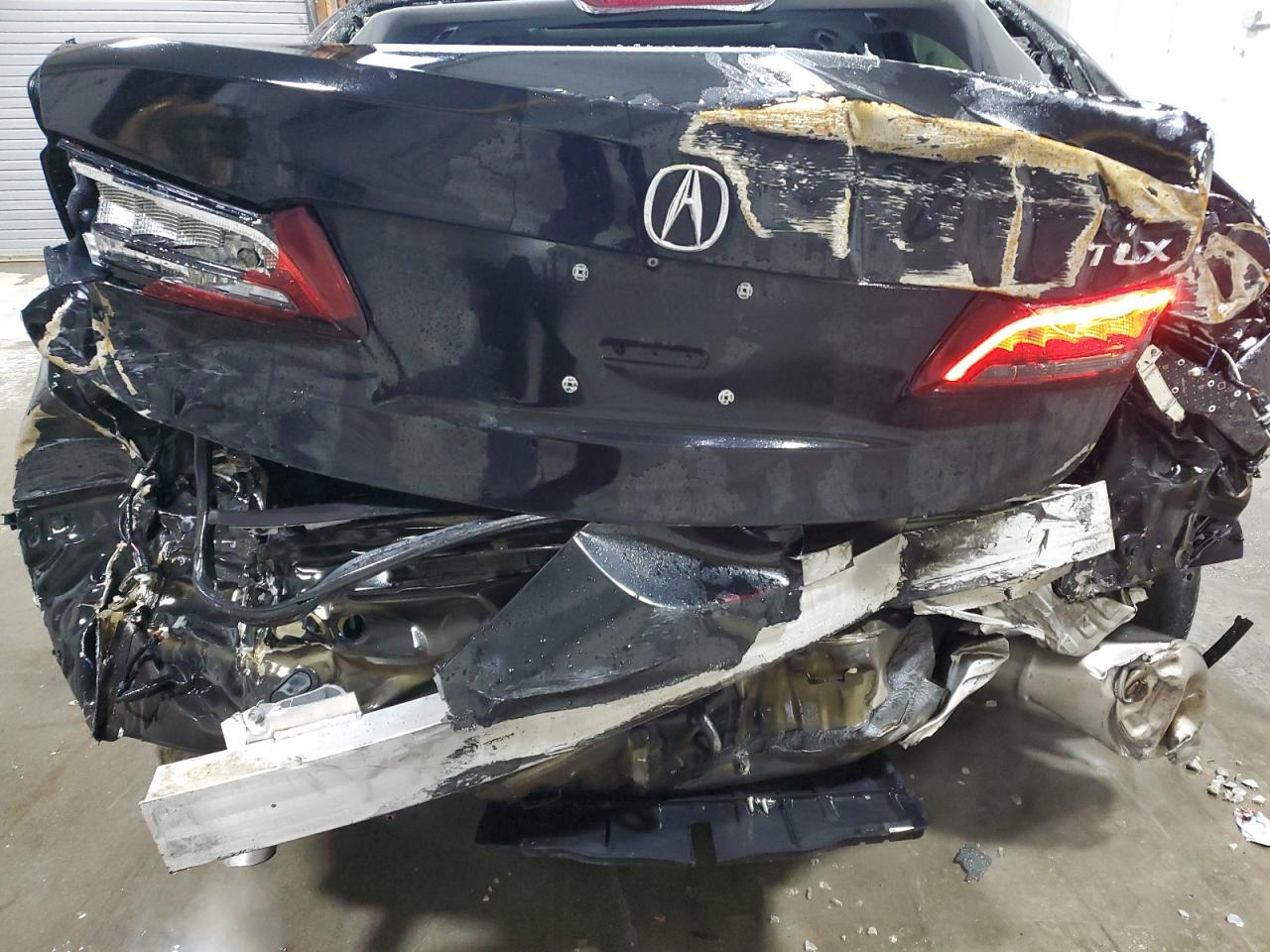 2017 Acura Tlx Черный vin: 19UUB1F34HA001274 Damage: Deck Lid, Severe Damage, Replacement Required