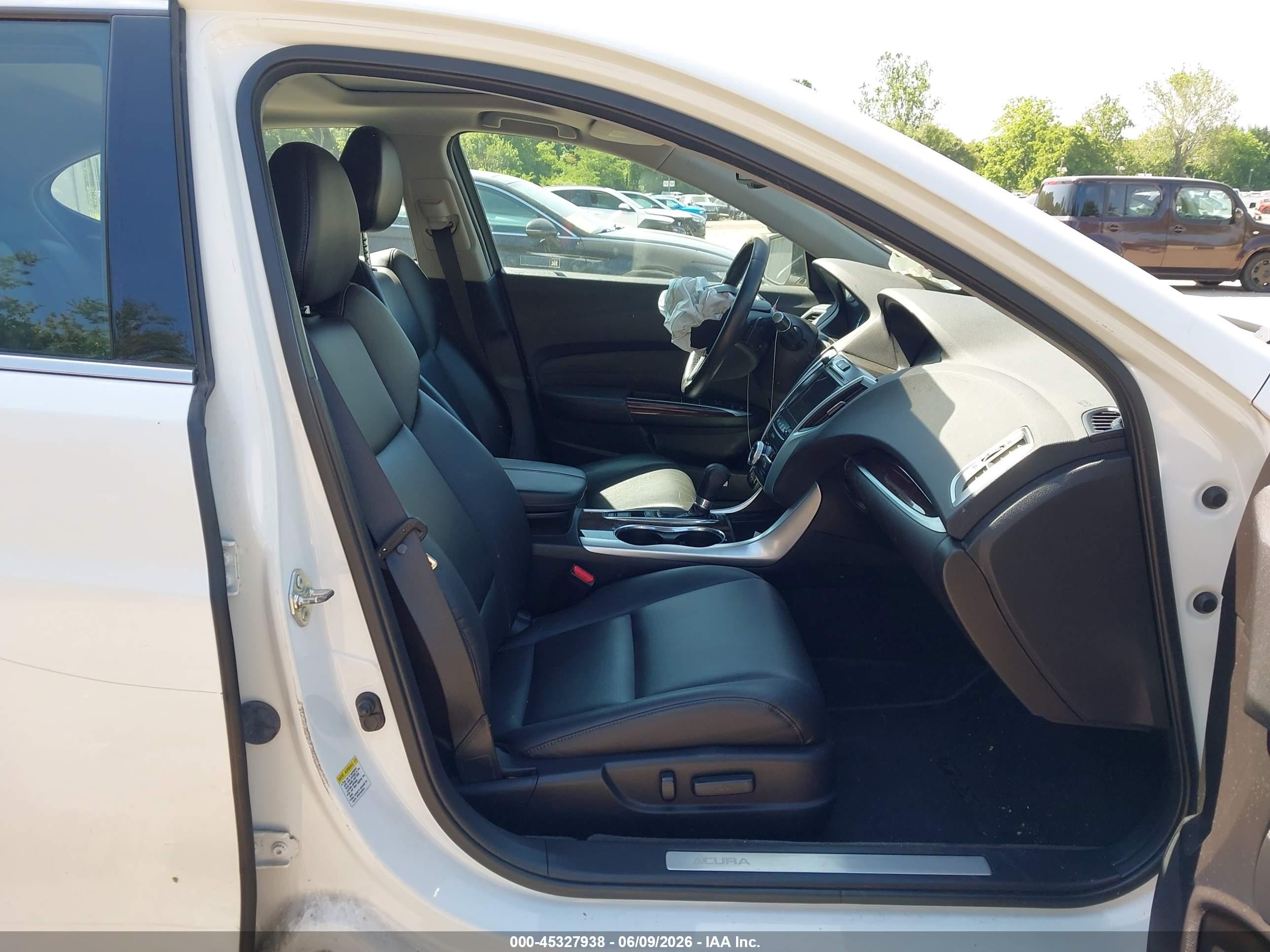 2015 Acura Tlx   White vin: 19UUB1F36FA025525