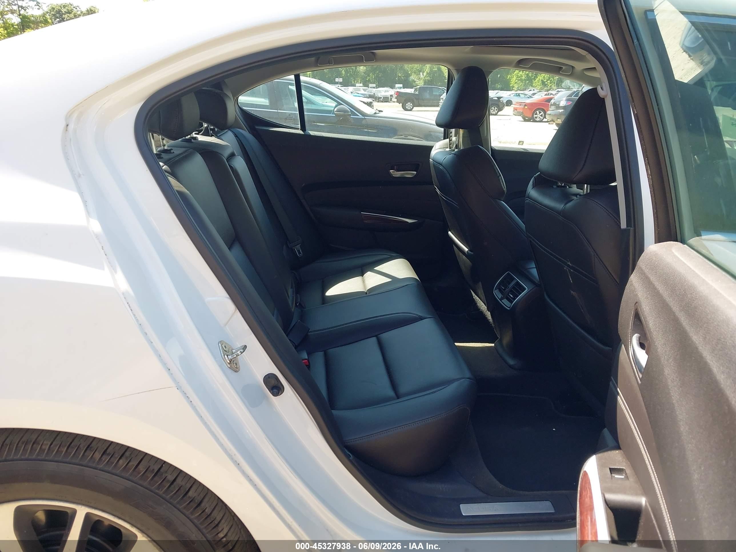 2015 Acura Tlx   White vin: 19UUB1F36FA025525