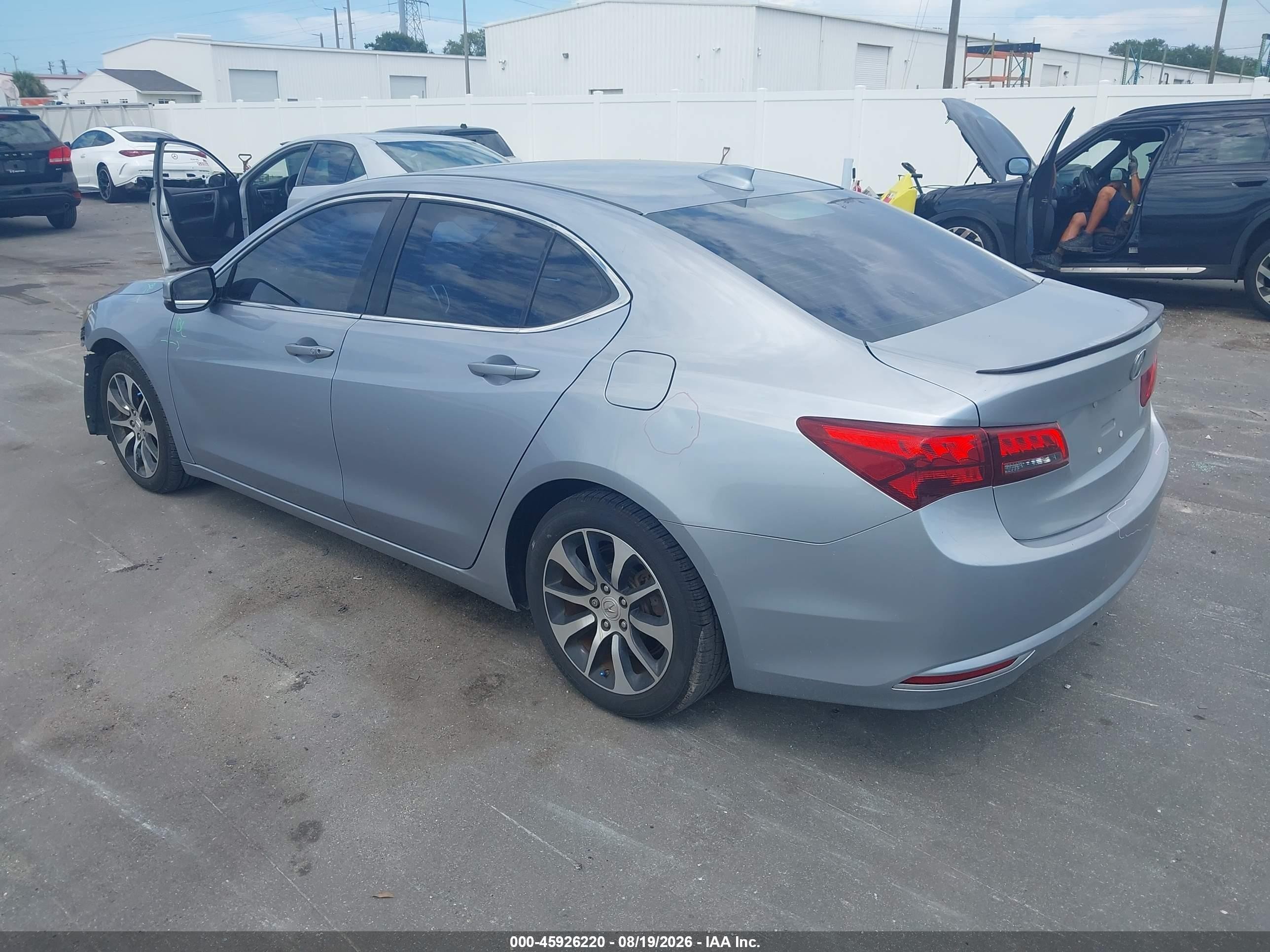 2015 Acura Tlx   Silver vin: 19UUB1F37FA005736