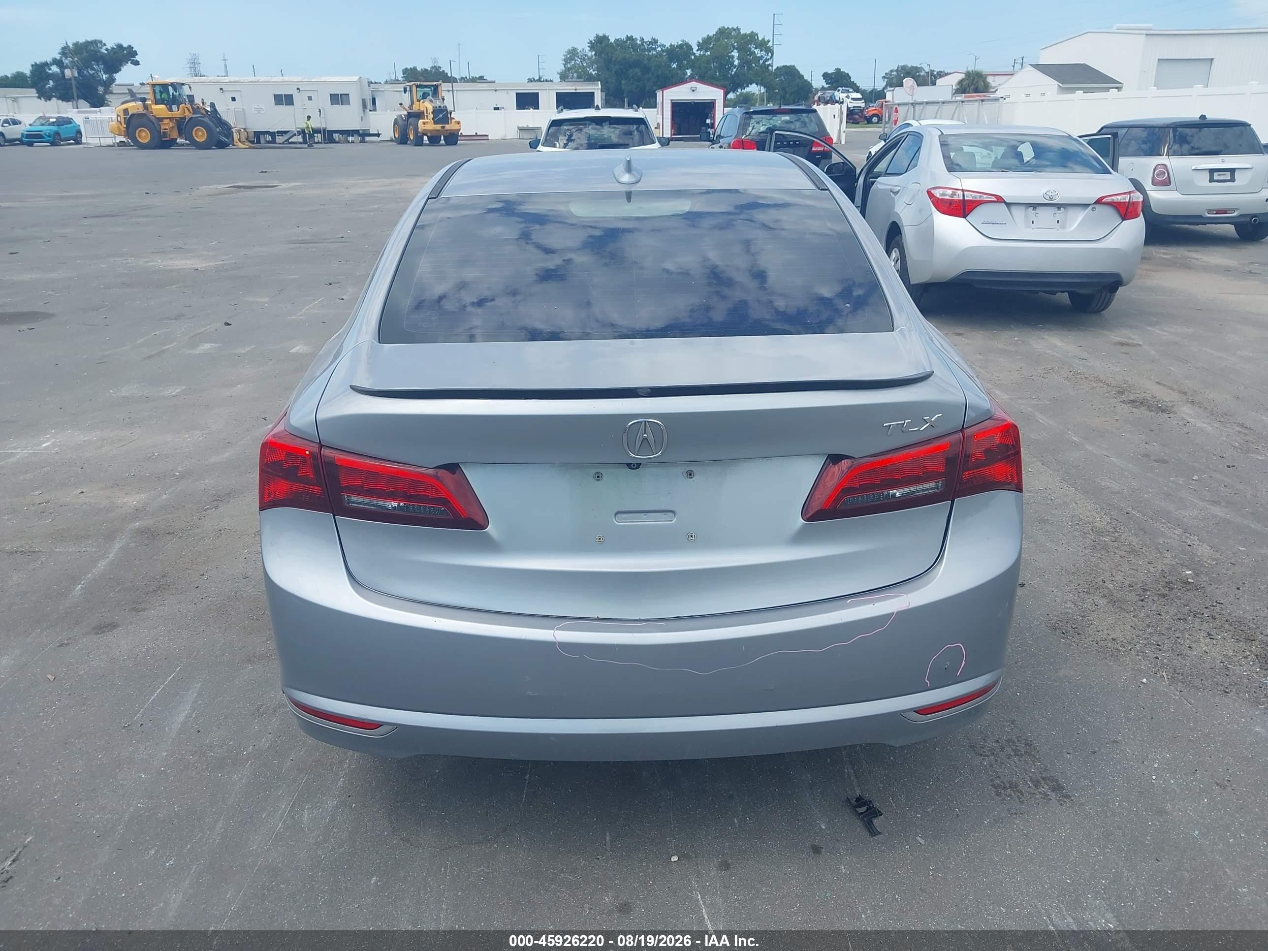2015 Acura Tlx   Silver vin: 19UUB1F37FA005736