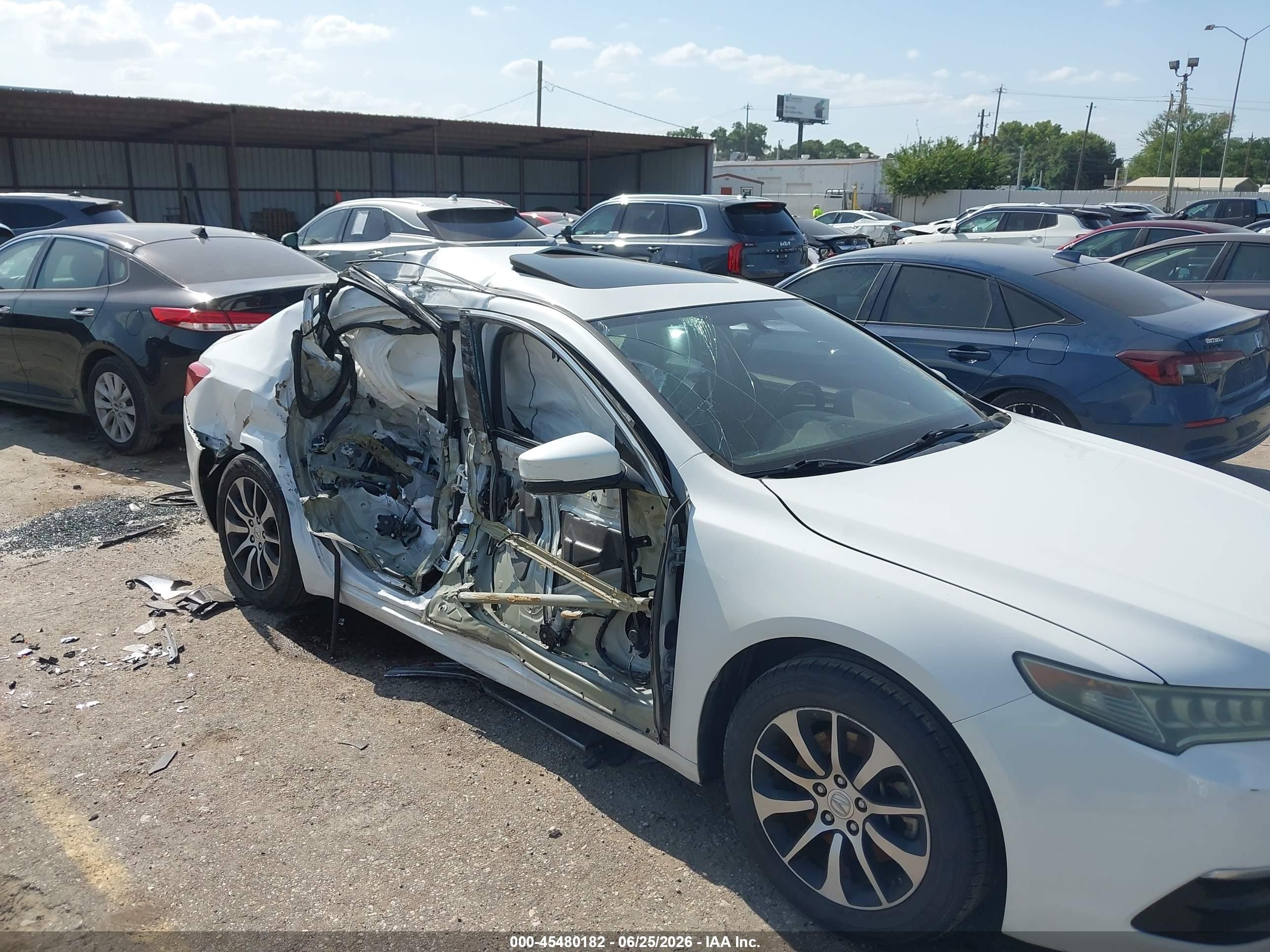 2015 Acura Tlx   Белый vin: 19UUB1F38FA006541