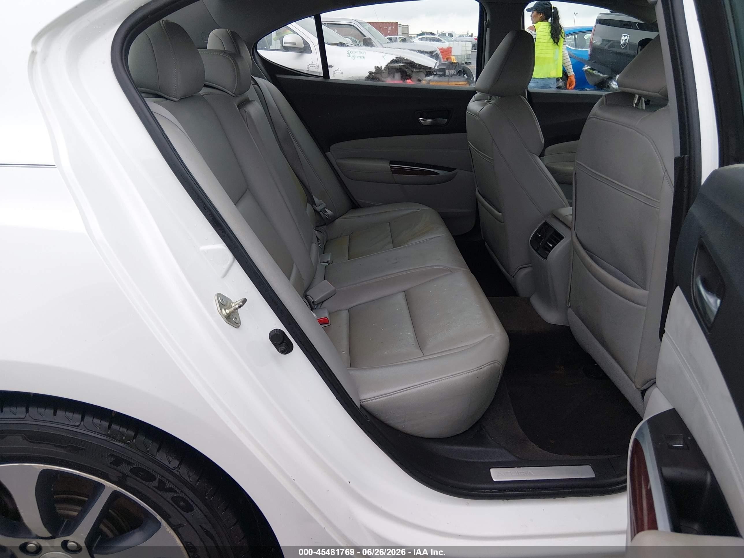 2015 Acura Tlx   White vin: 19UUB1F3XFA014771